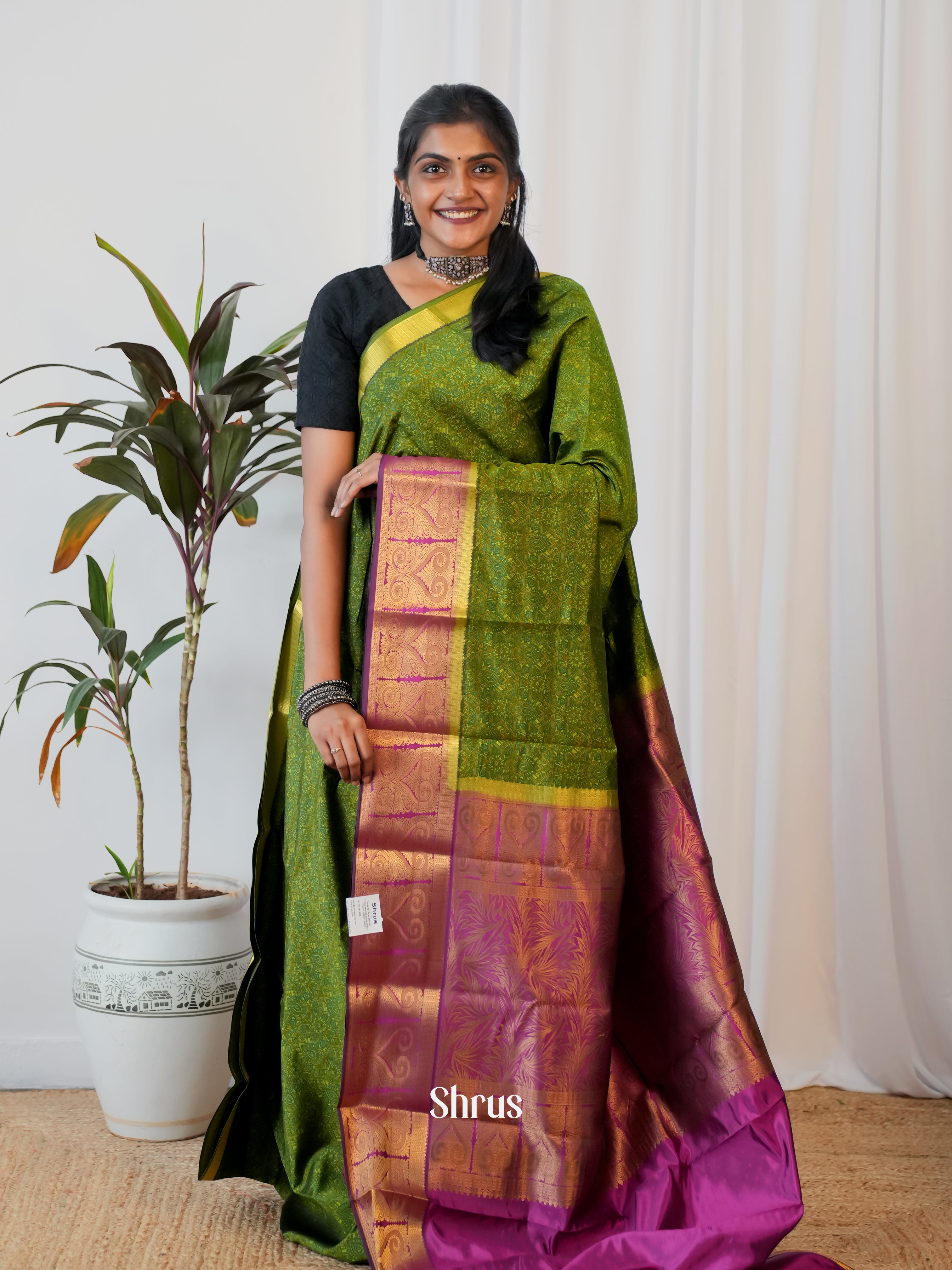 green & Majenta - Printed Silk Saree - Shop on Shrus.com
