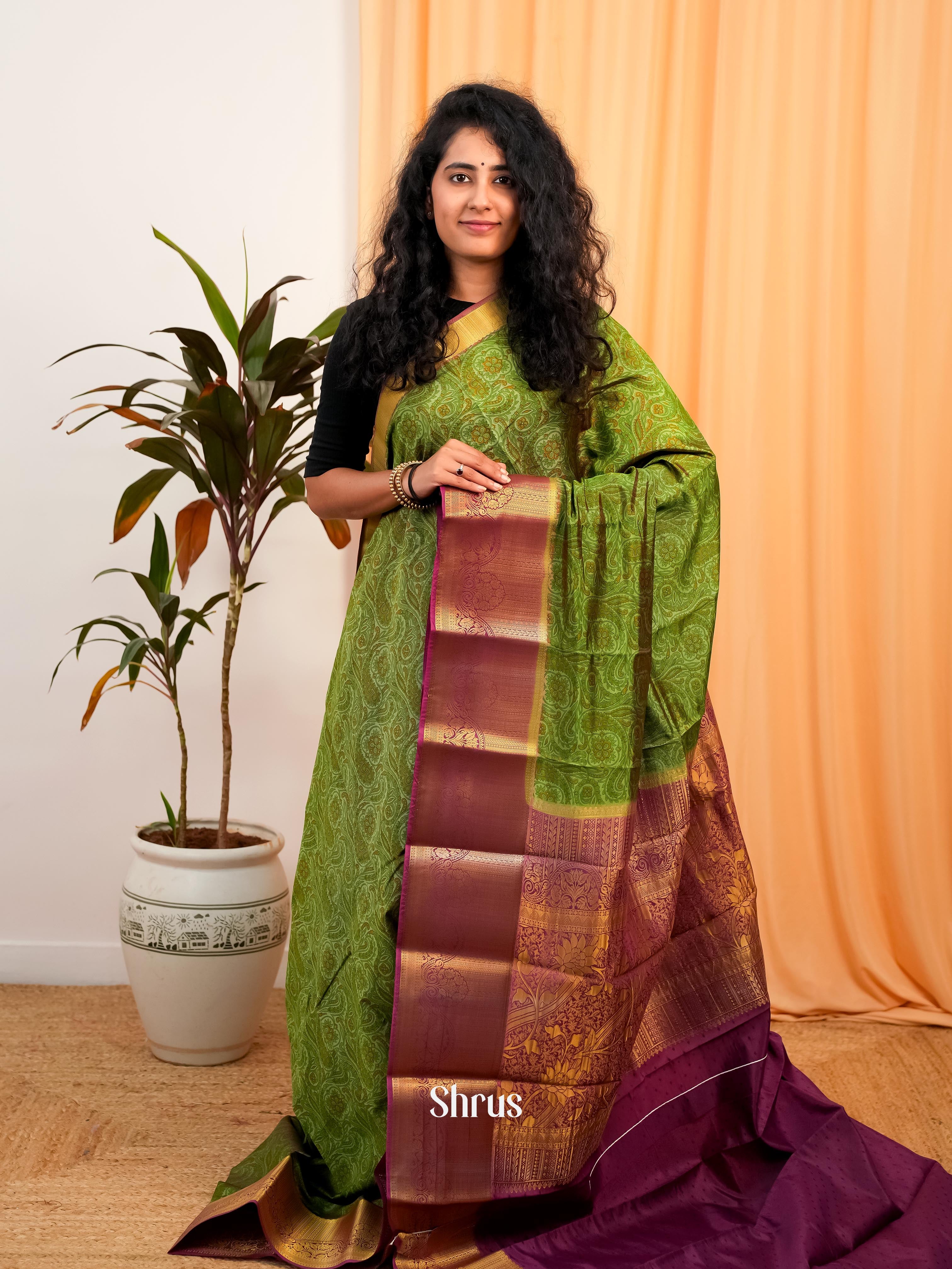 Green & Majenta- Printed Silk Saree - Shop on Shrus.com