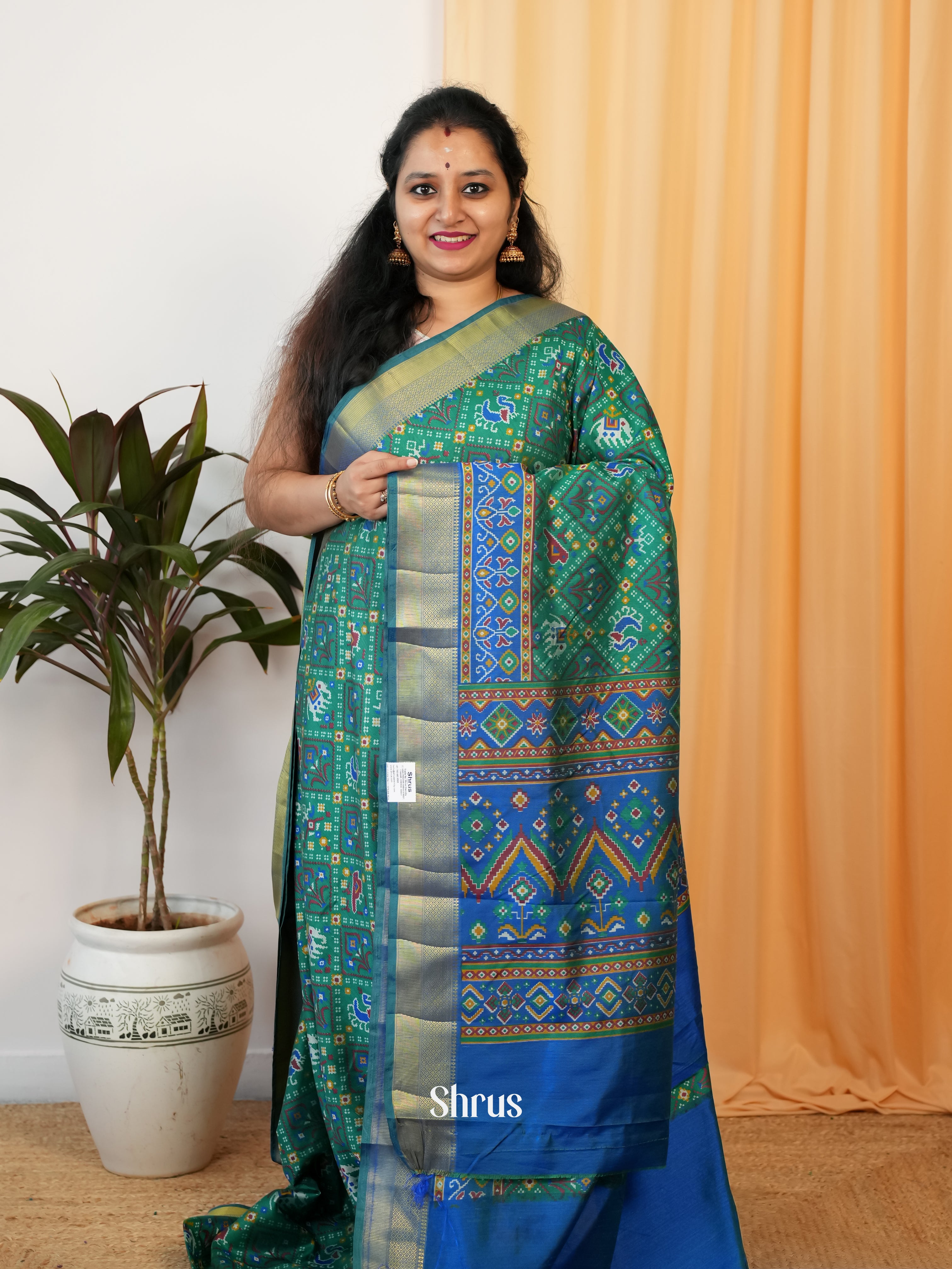 Green & Blue - Semi Patola - Shop on Shrus.com