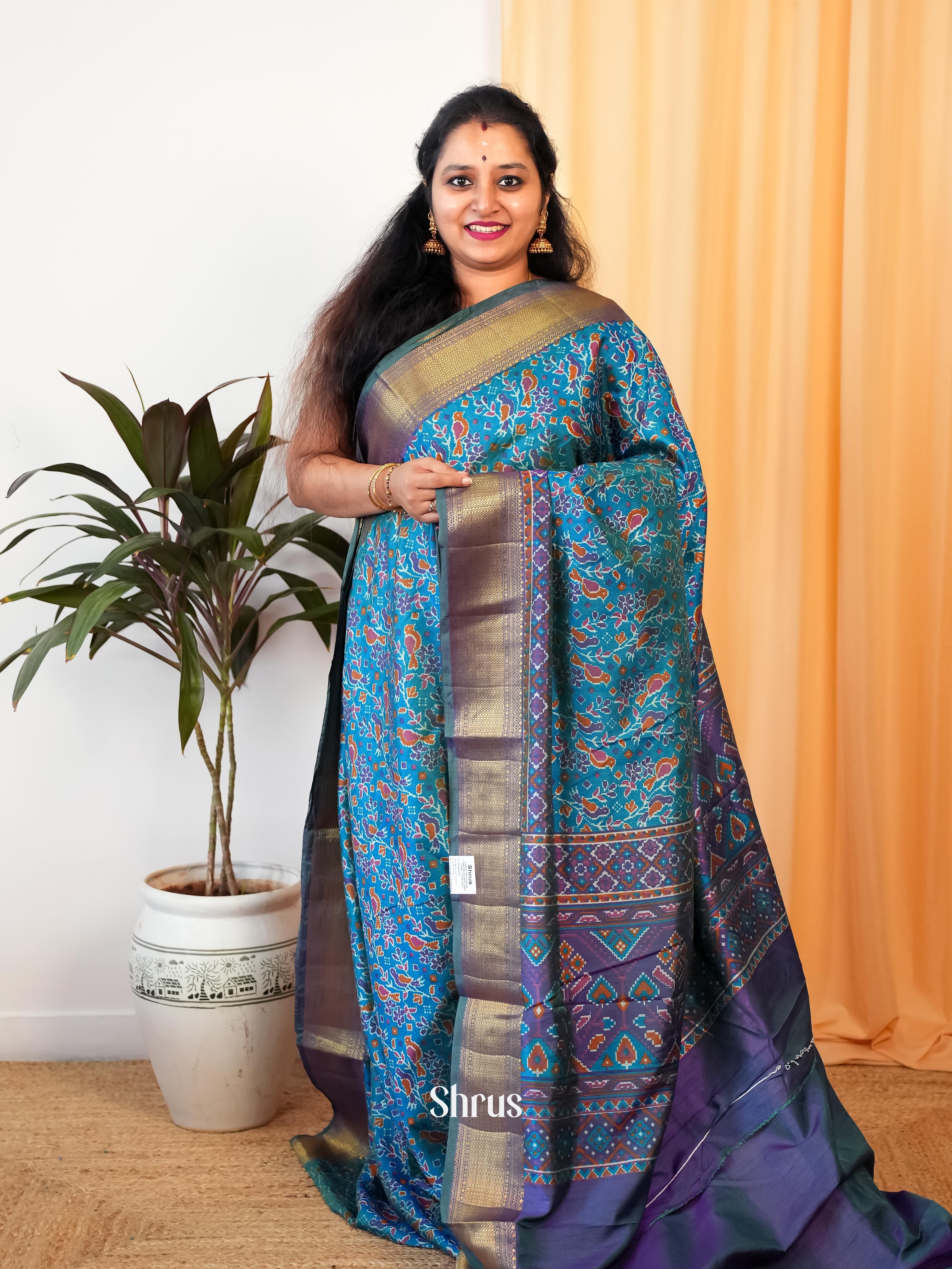 CIS19599 - Semi Patola Saree - Shop on Shrus.com