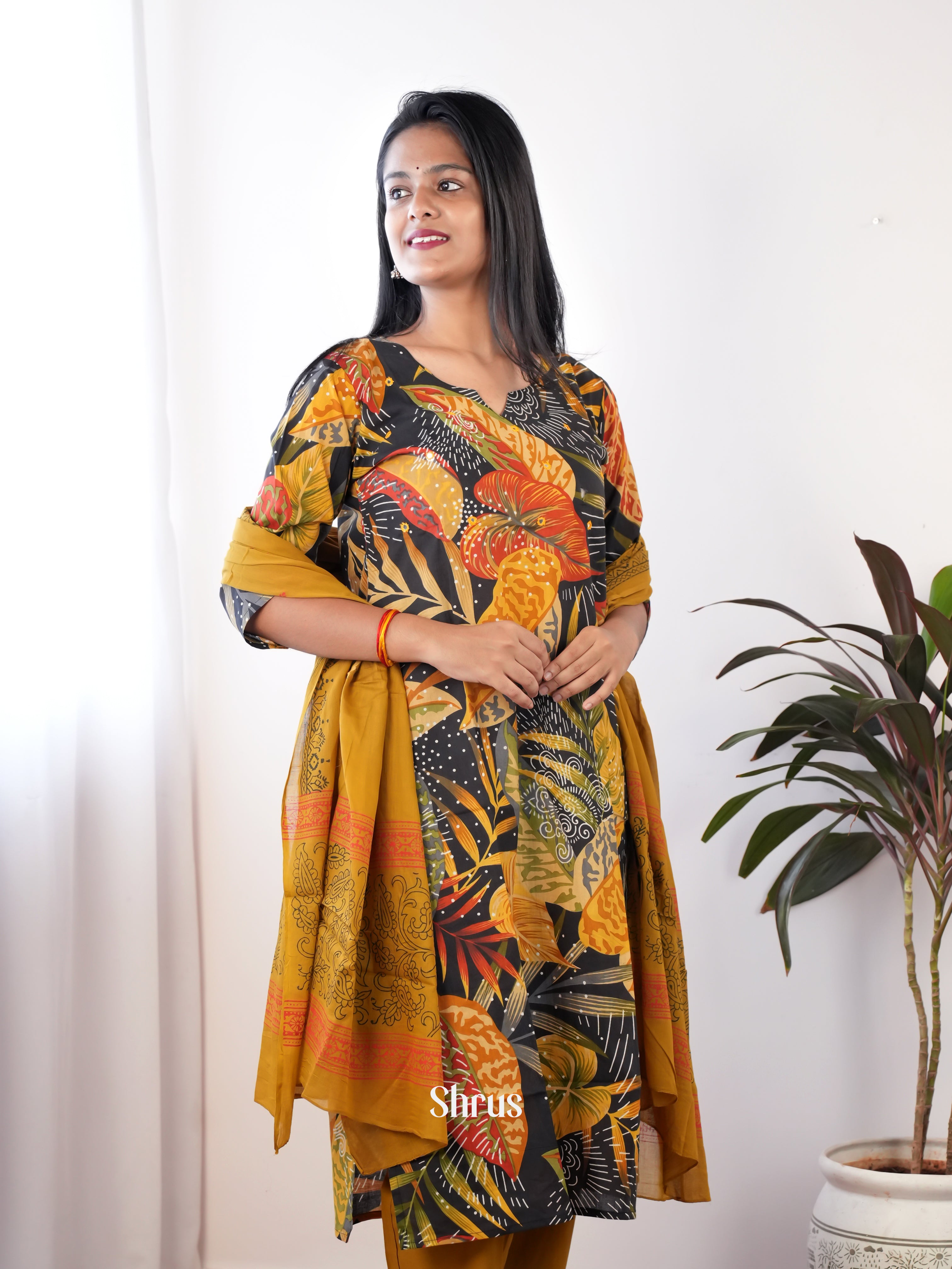 Black -3pc Casual Readymade Suits - Shop on Shrus.com