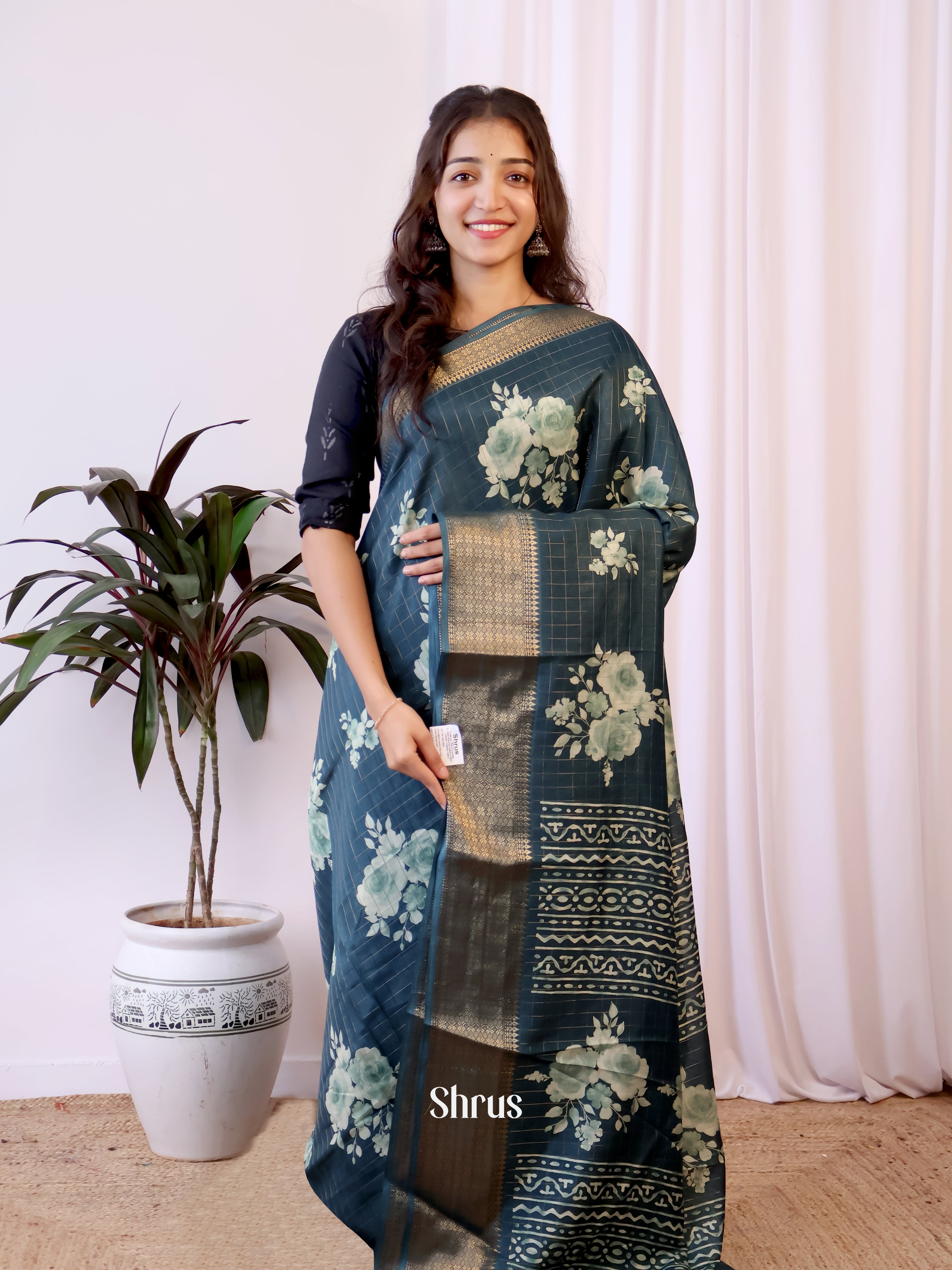 CIS20251 - Semi Crepe Saree - Shop on Shrus.com