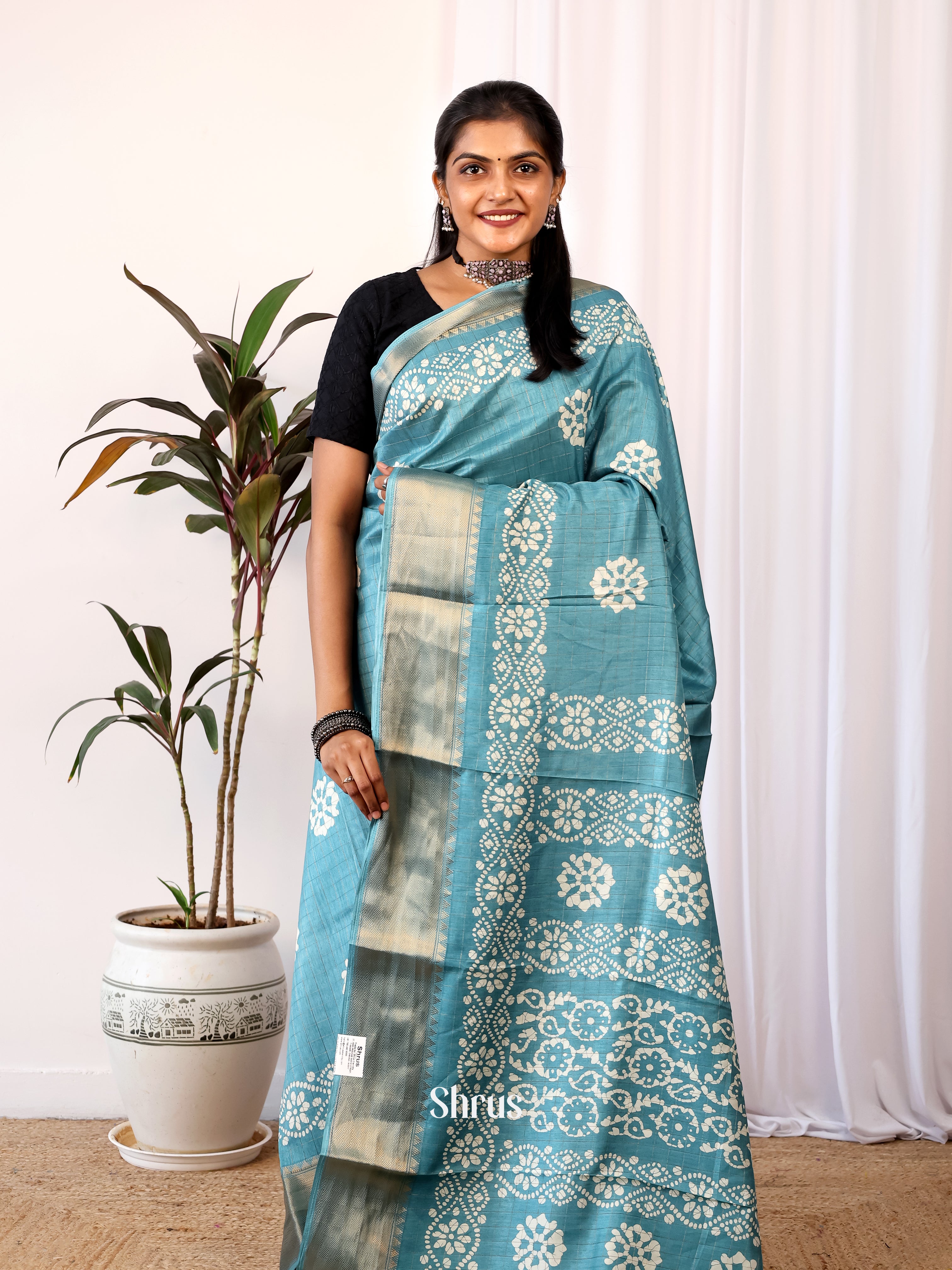 CIS20262 - Semi Crepe Saree - Shop on Shrus.com