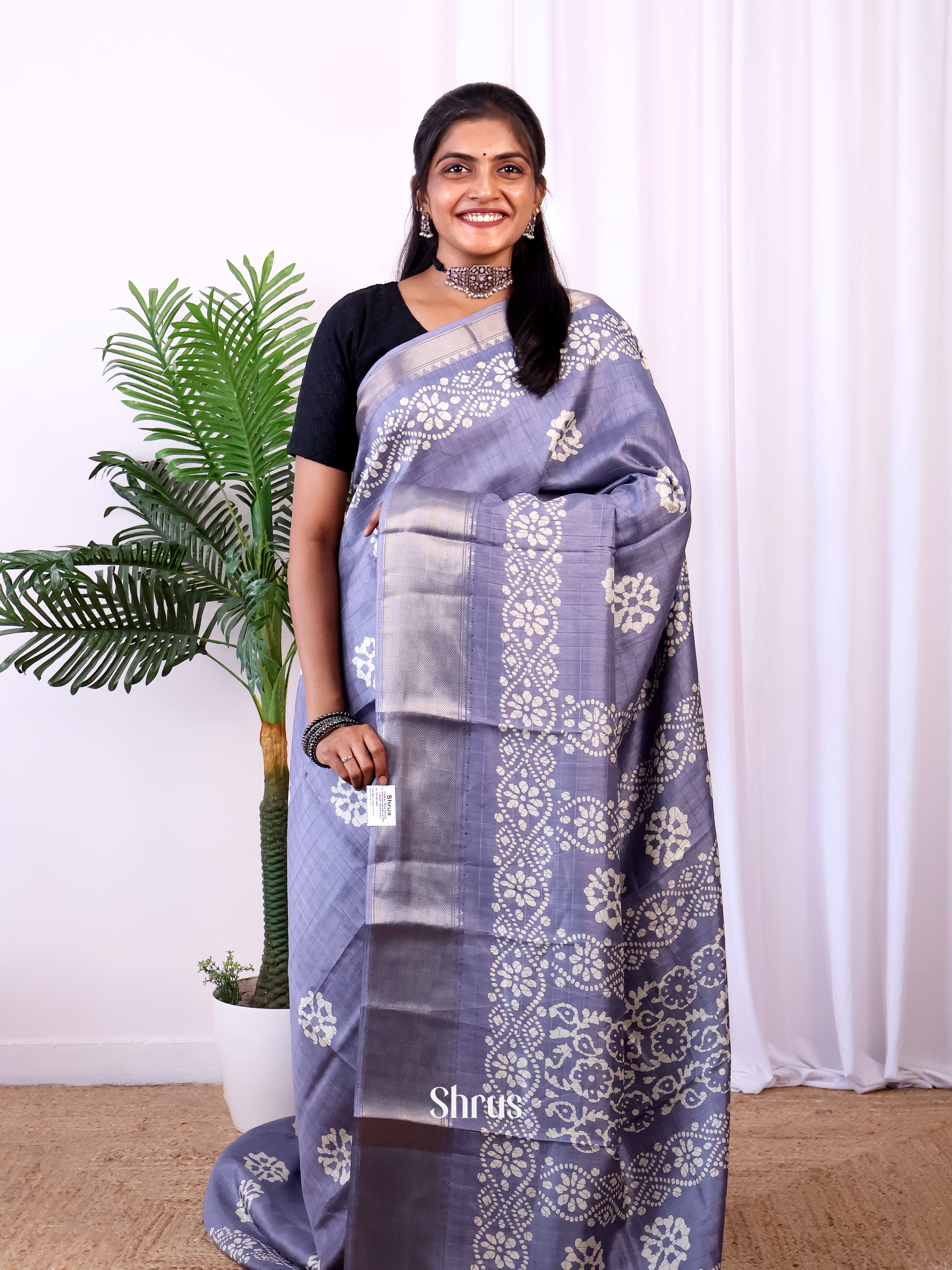 Lavender - Semi Crepe Saree - Shop on Shrus.com