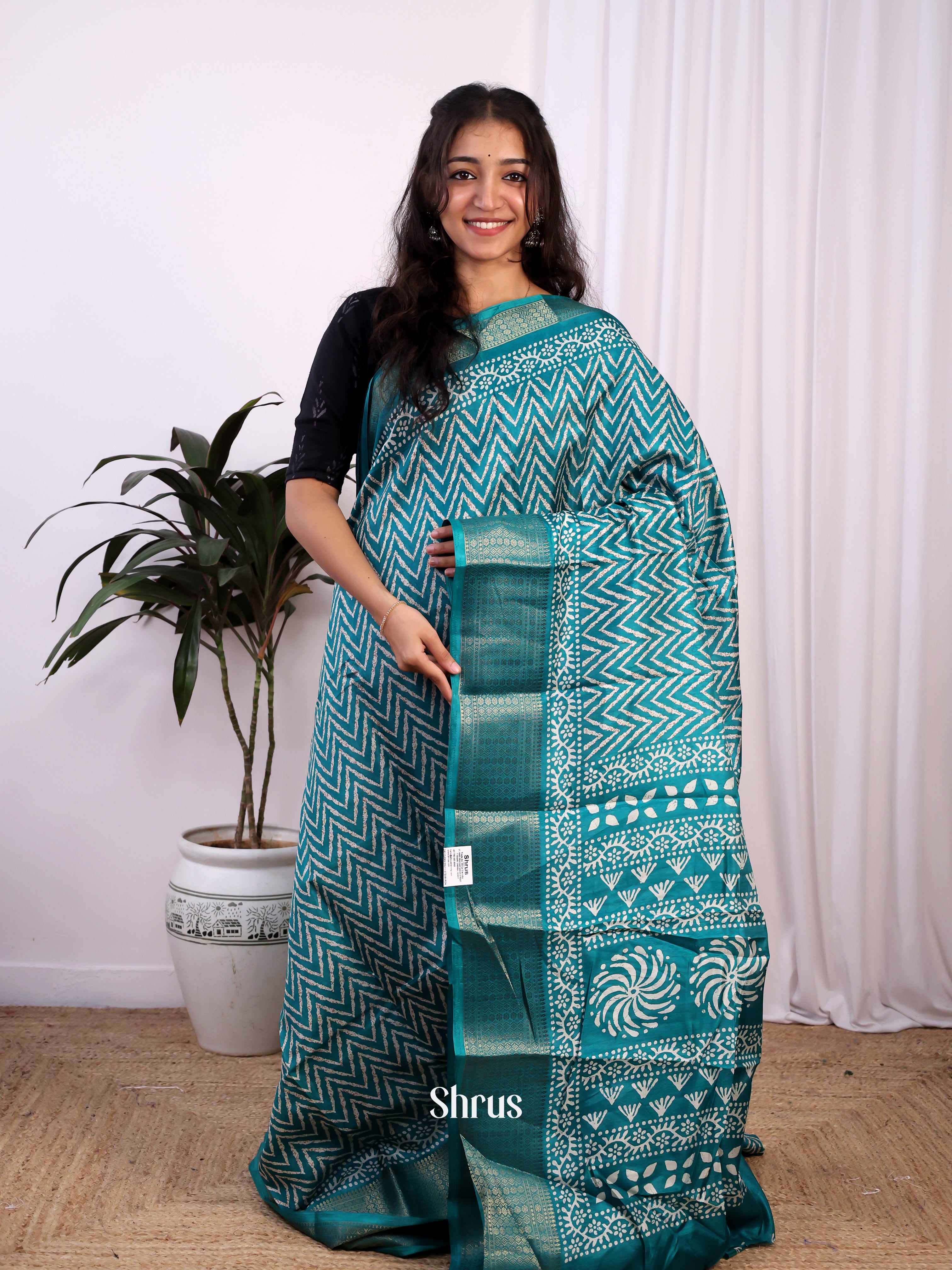 CIS20303 - Semi Crepe Saree - Shop on Shrus.com