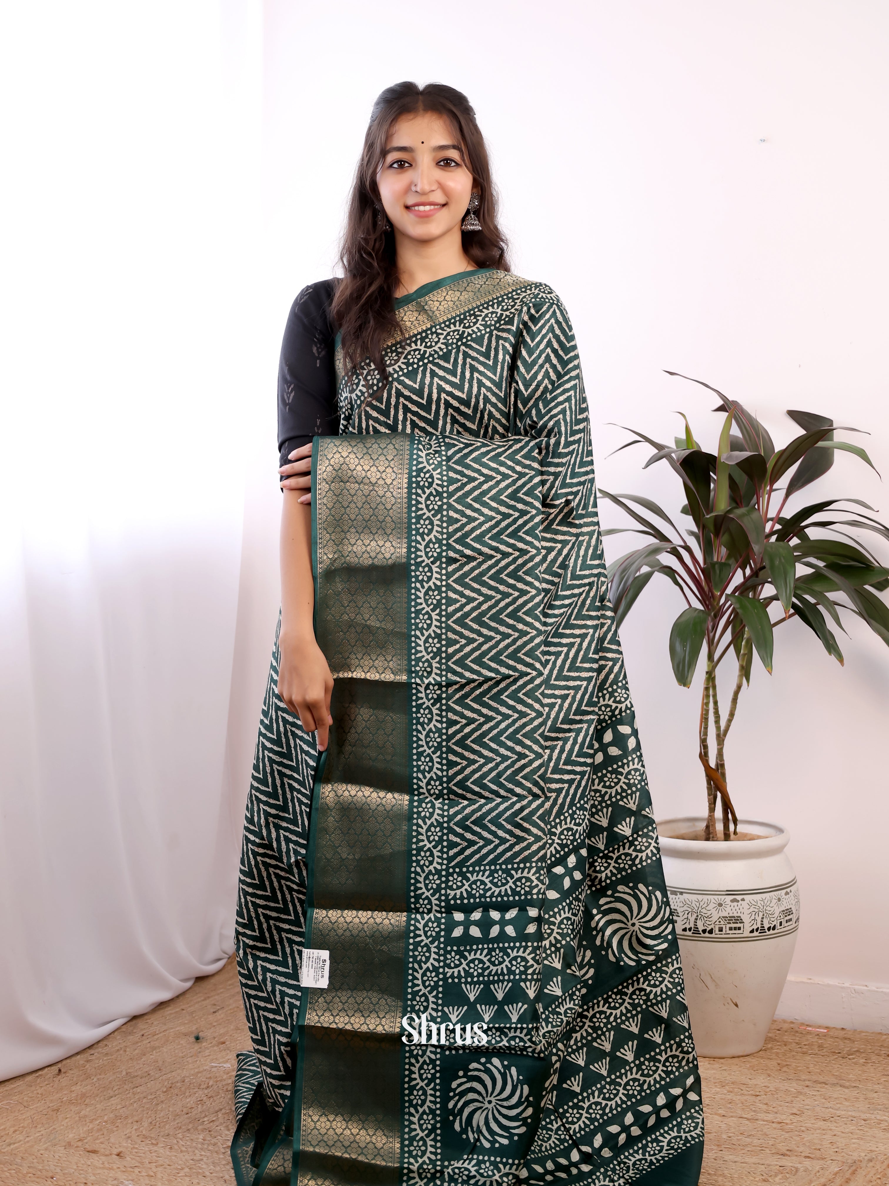 Green - Semi Crepe Saree - Shop on Shrus.com