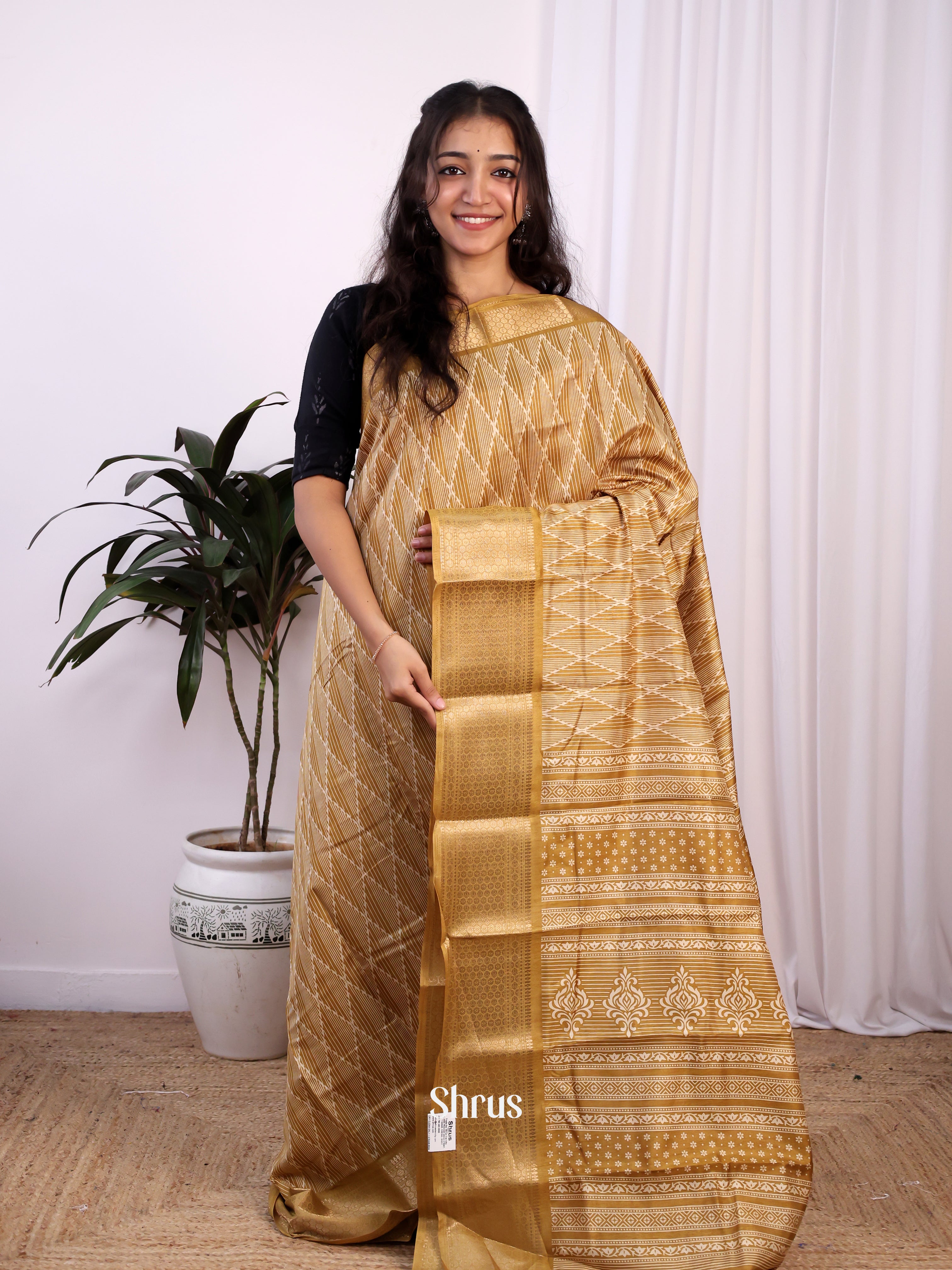 CIS20342 - Semi Crepe Saree - Shop on Shrus.com