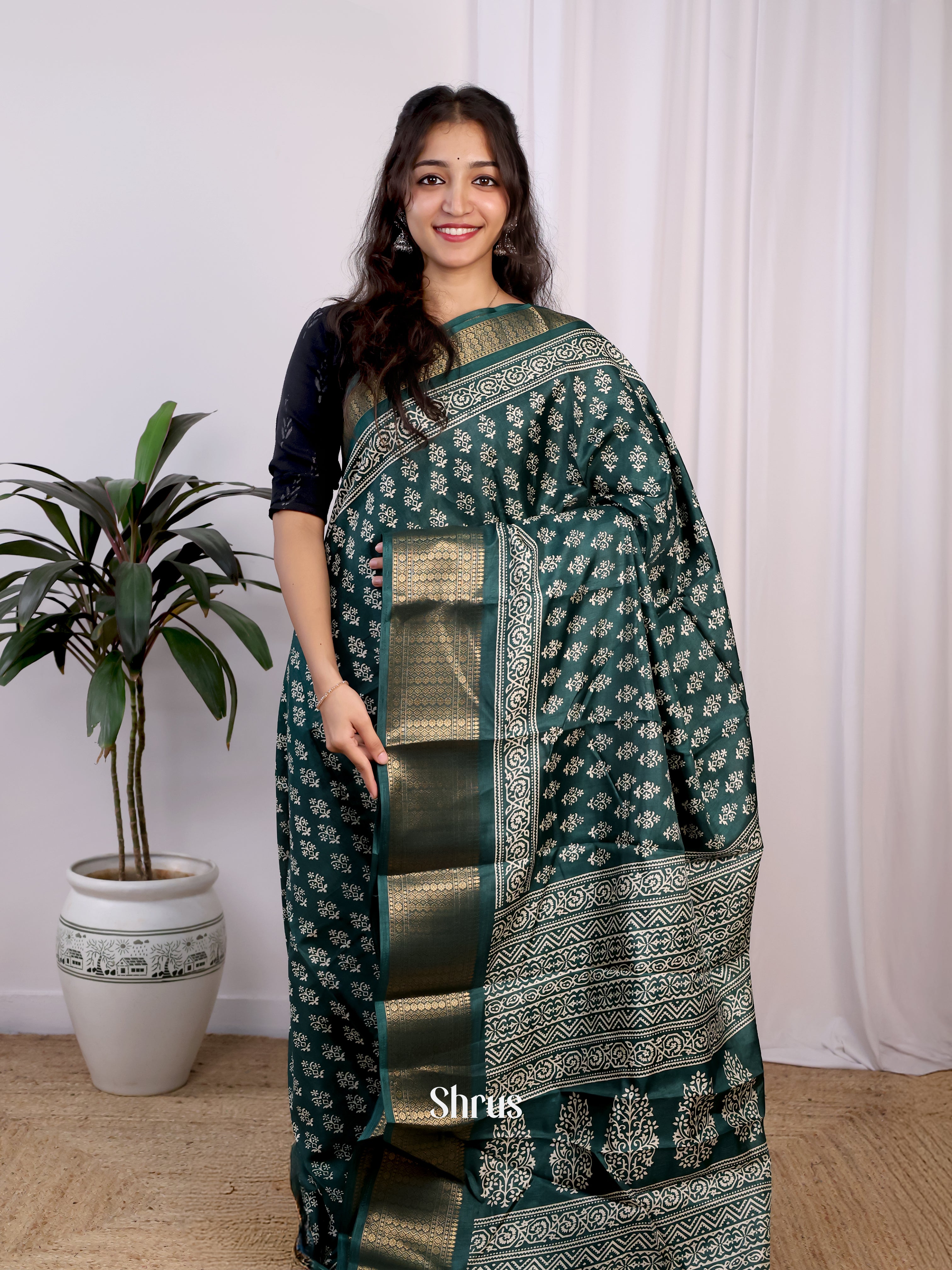 Green - Semi Crepe Saree - Shop on Shrus.com