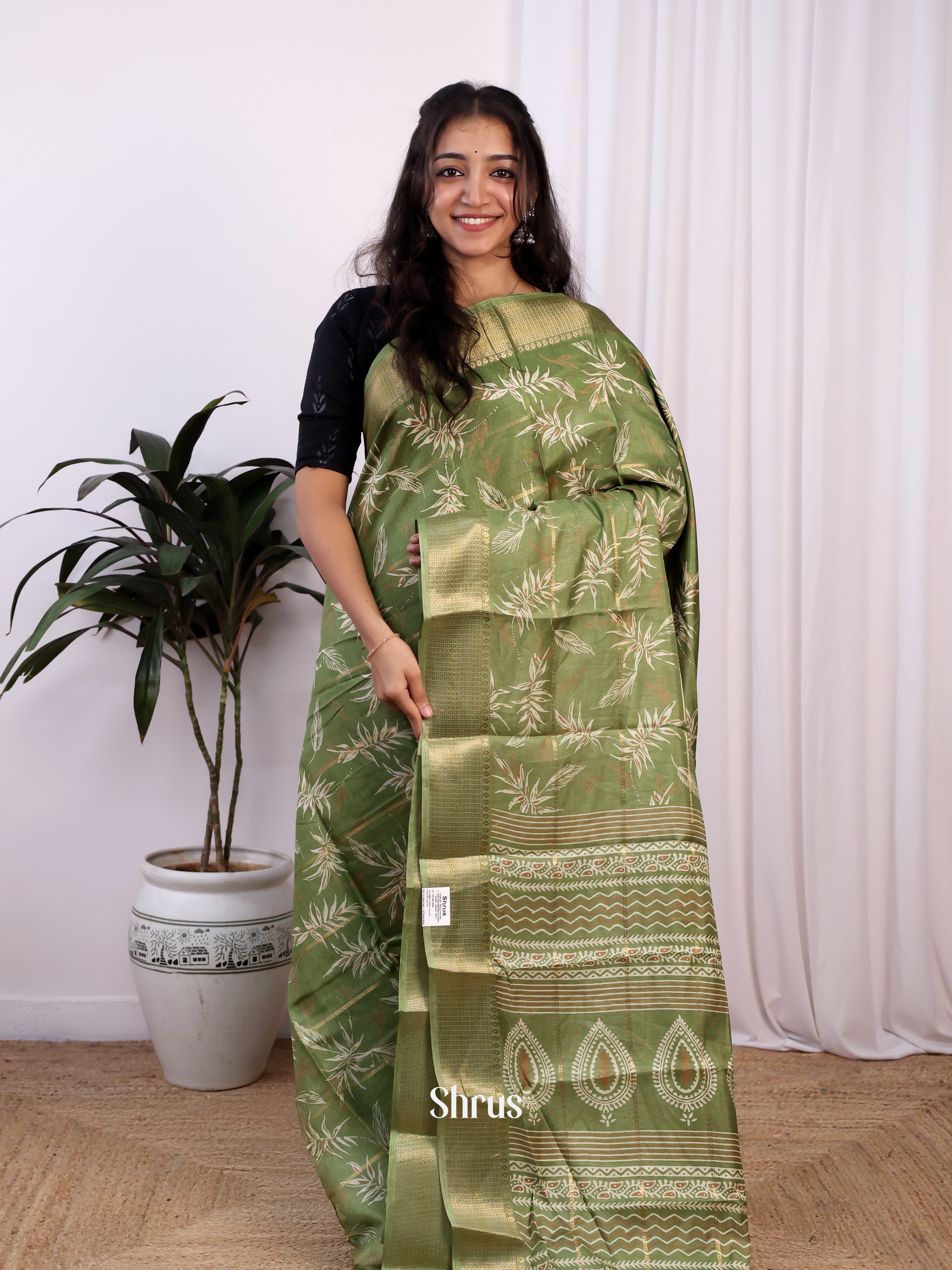Green - Semi Crepe Saree - Shop on Shrus.com