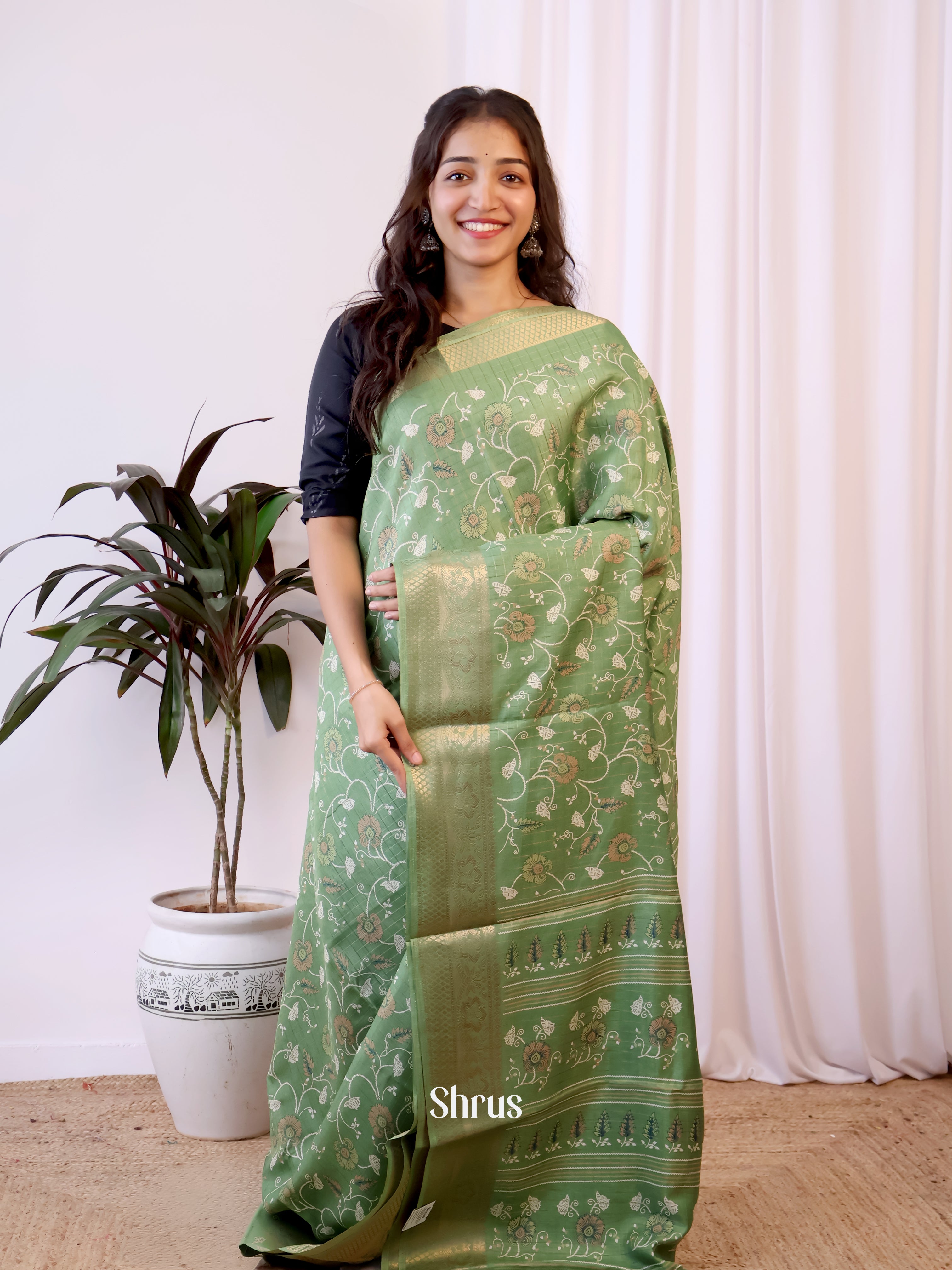 Green - Semi Crepe Saree - Shop on Shrus.com