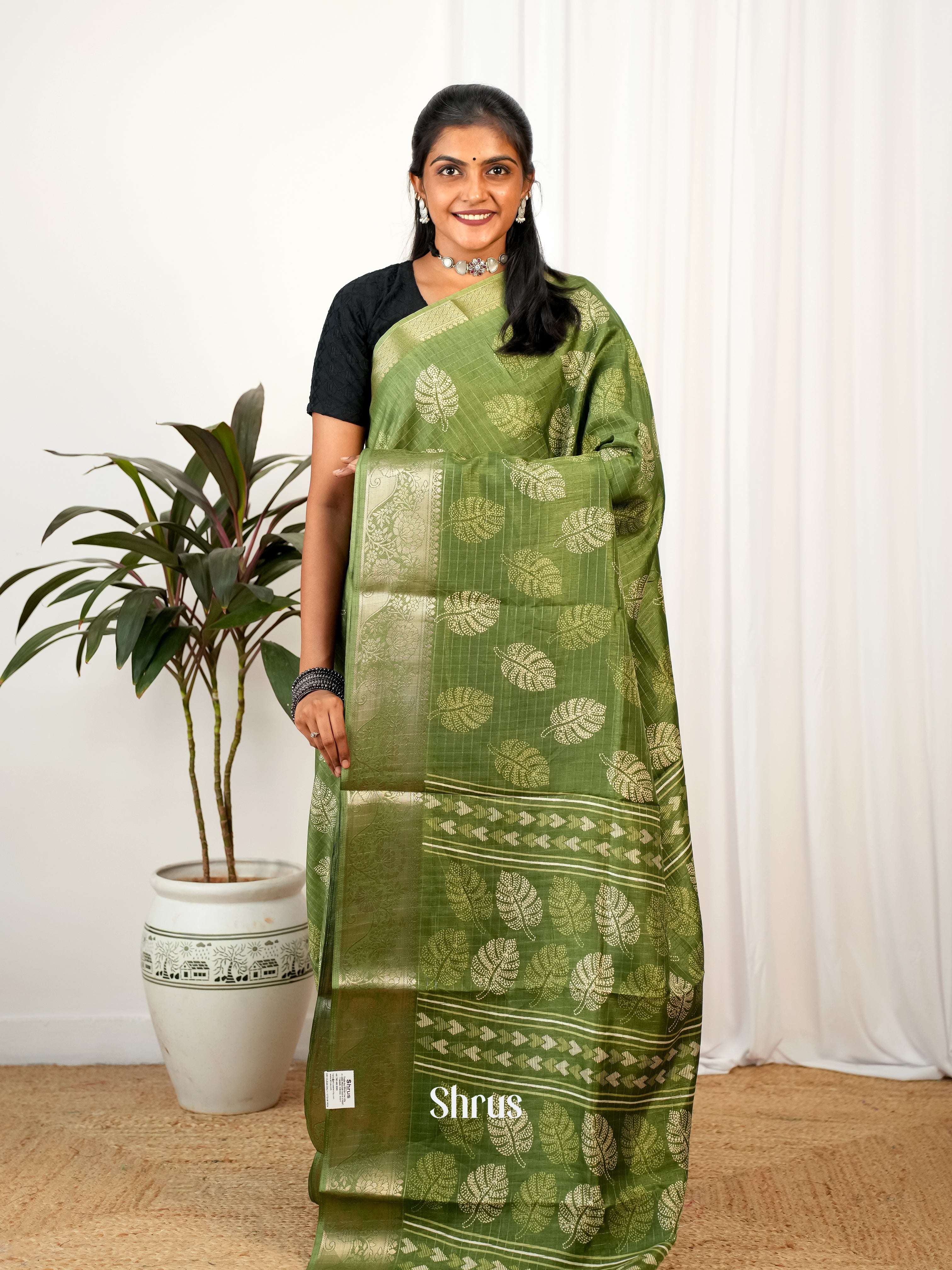 Green - Semi Crepe Saree - Shop on Shrus.com