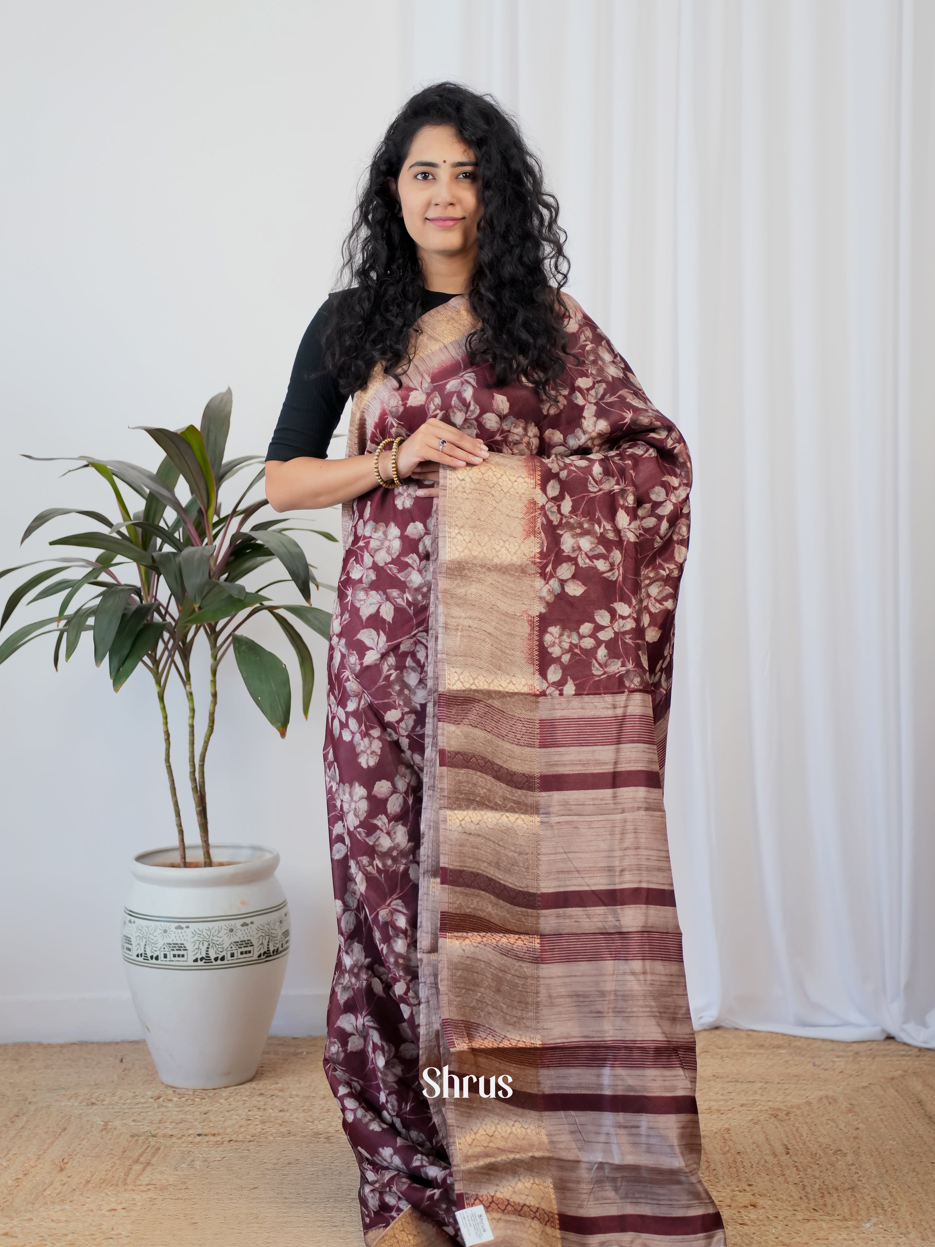 Brown & Grey- Semi Crepe Saree - Shop on Shrus.com