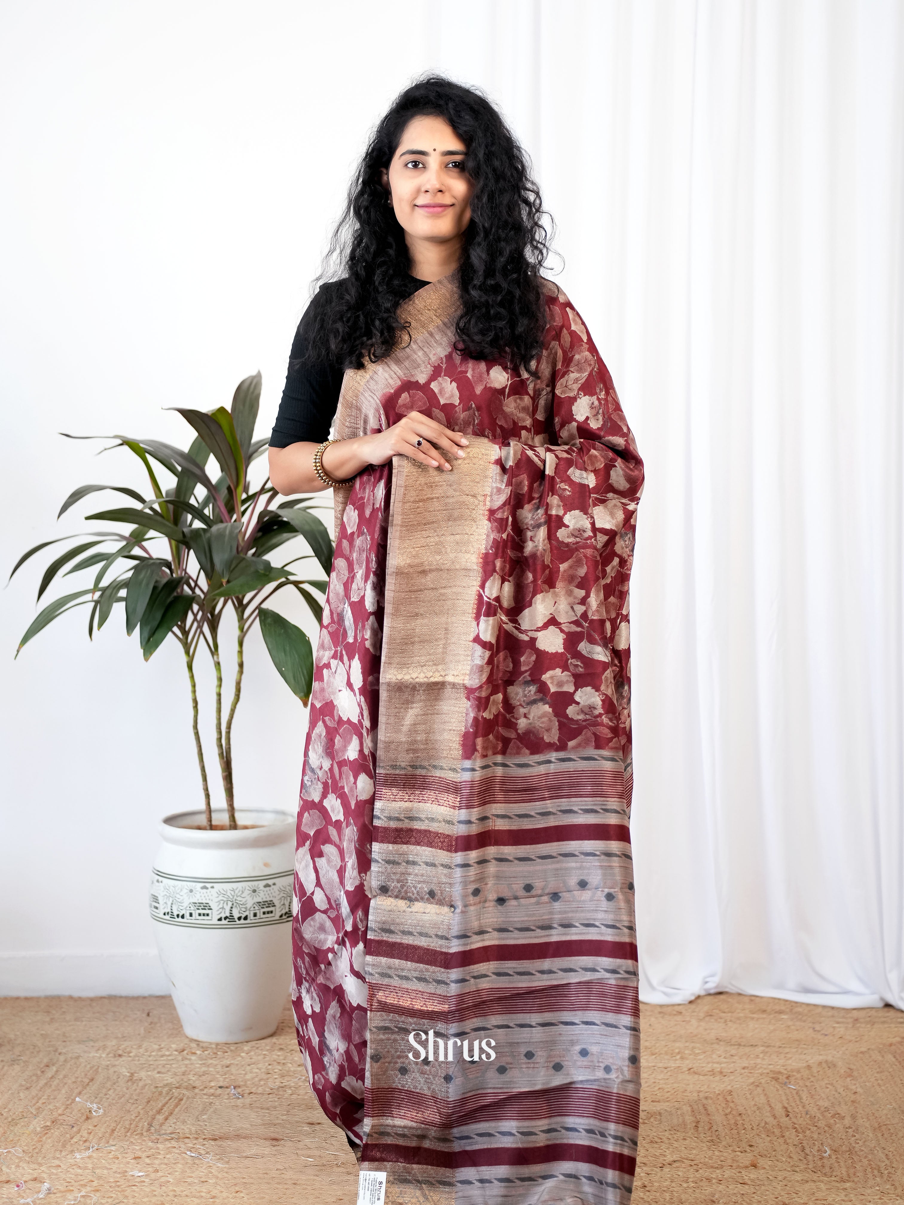Maroon & Grey - Semi Crepe Saree - Shop on Shrus.com