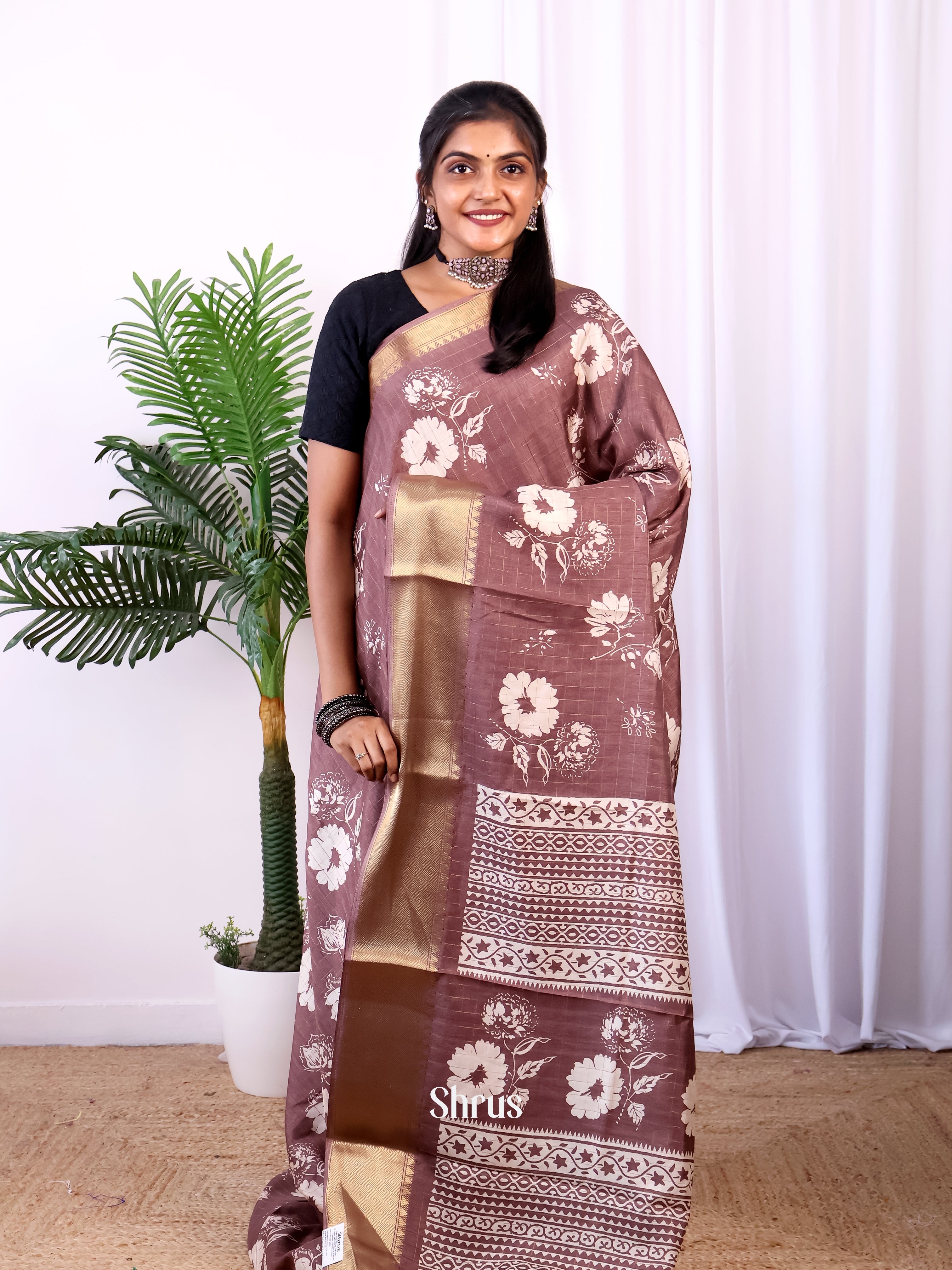 Brown- Semi Crepe Saree - Shop on Shrus.com