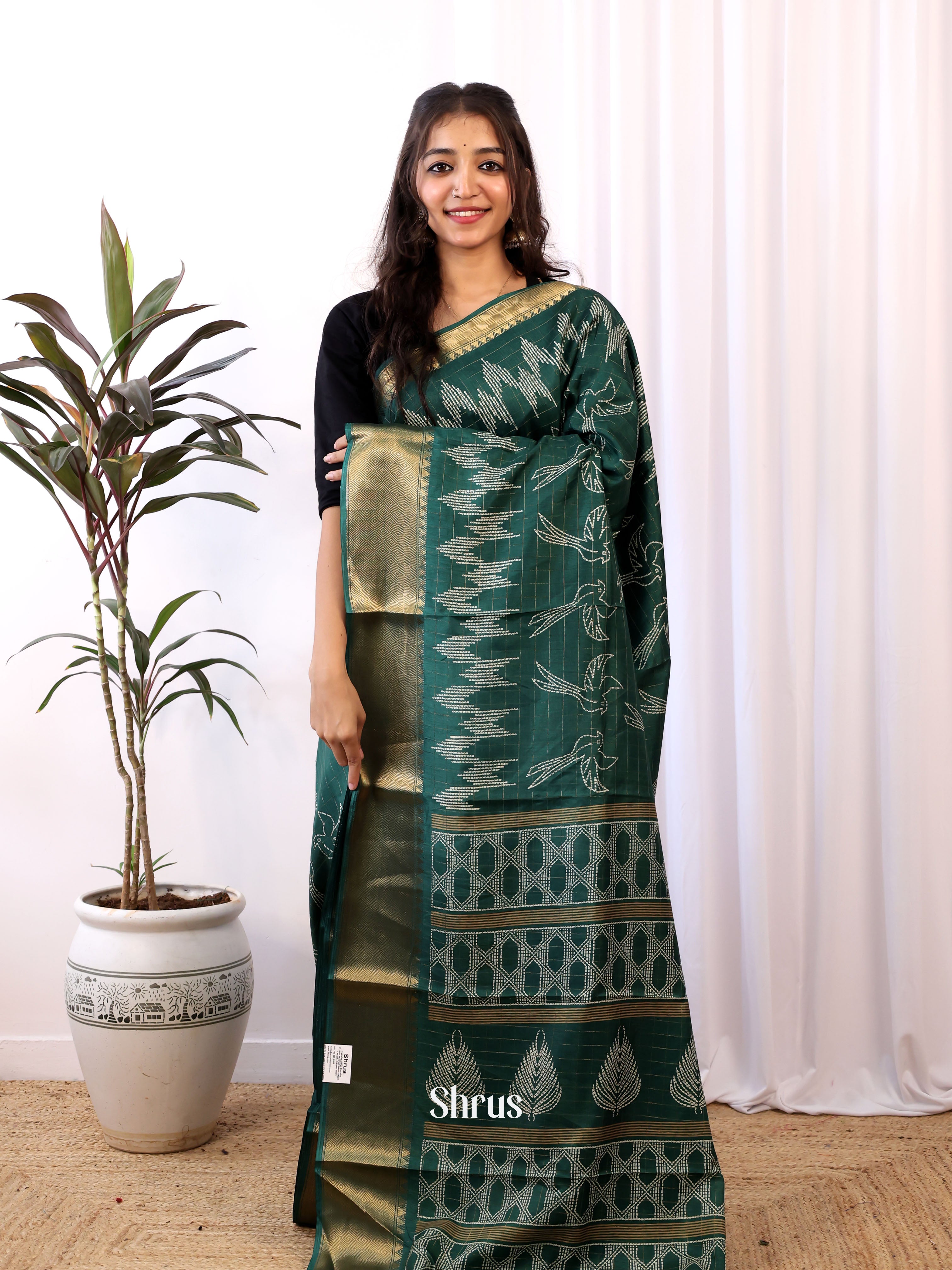 Green - Semi Crepe Saree - Shop on Shrus.com