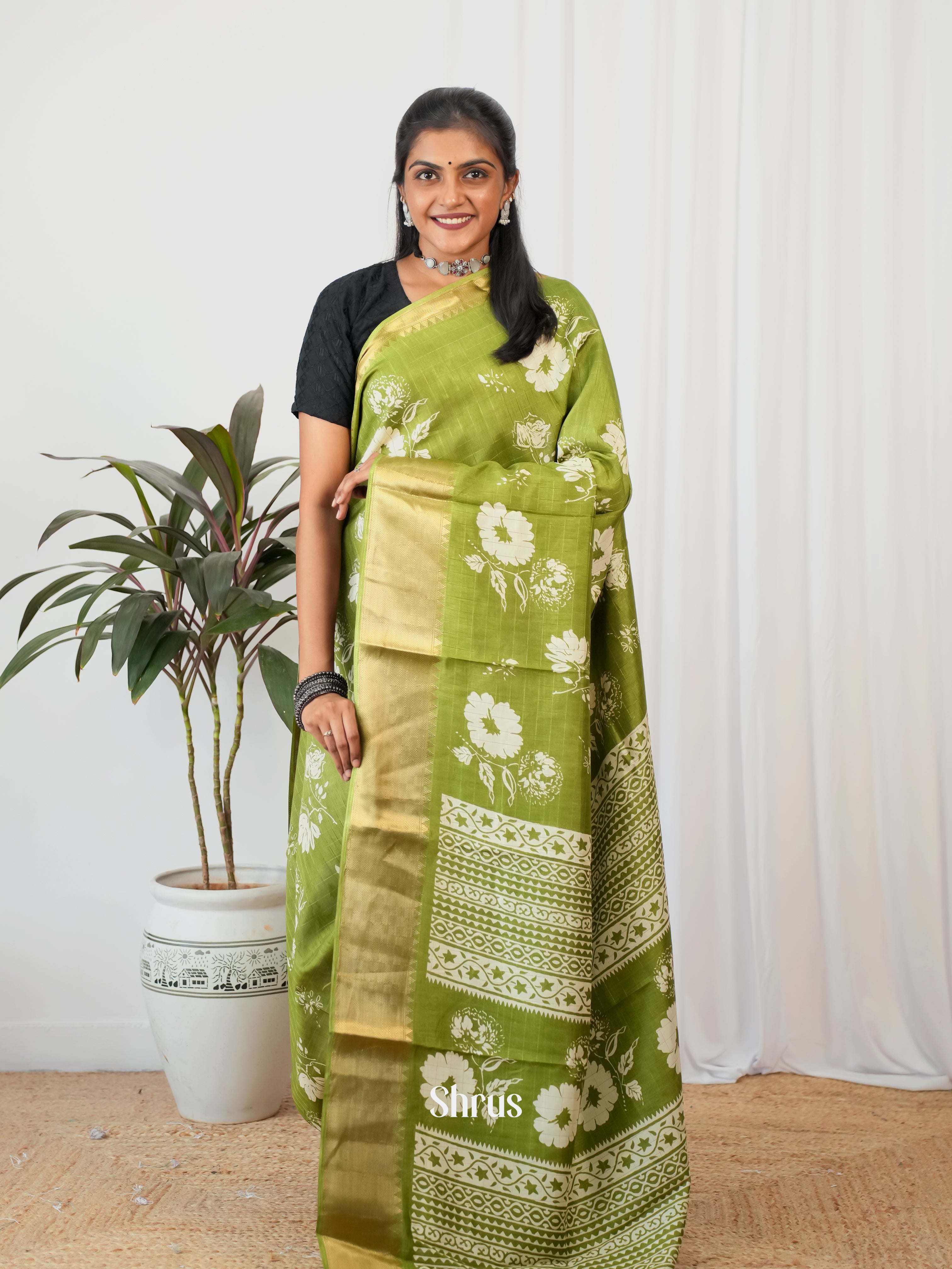 Green - Semi Crepe Saree - Shop on Shrus.com