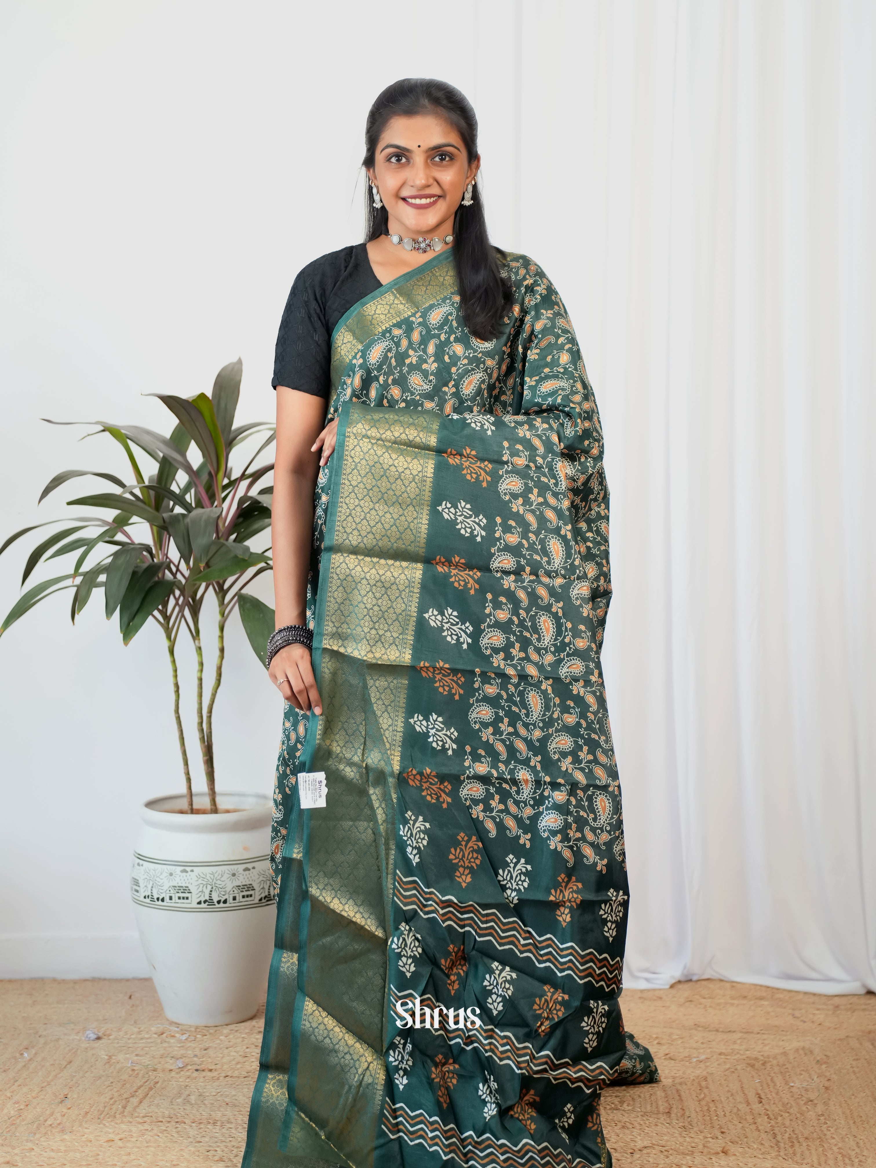 Green - Semi Crepe Saree - Shop on Shrus.com