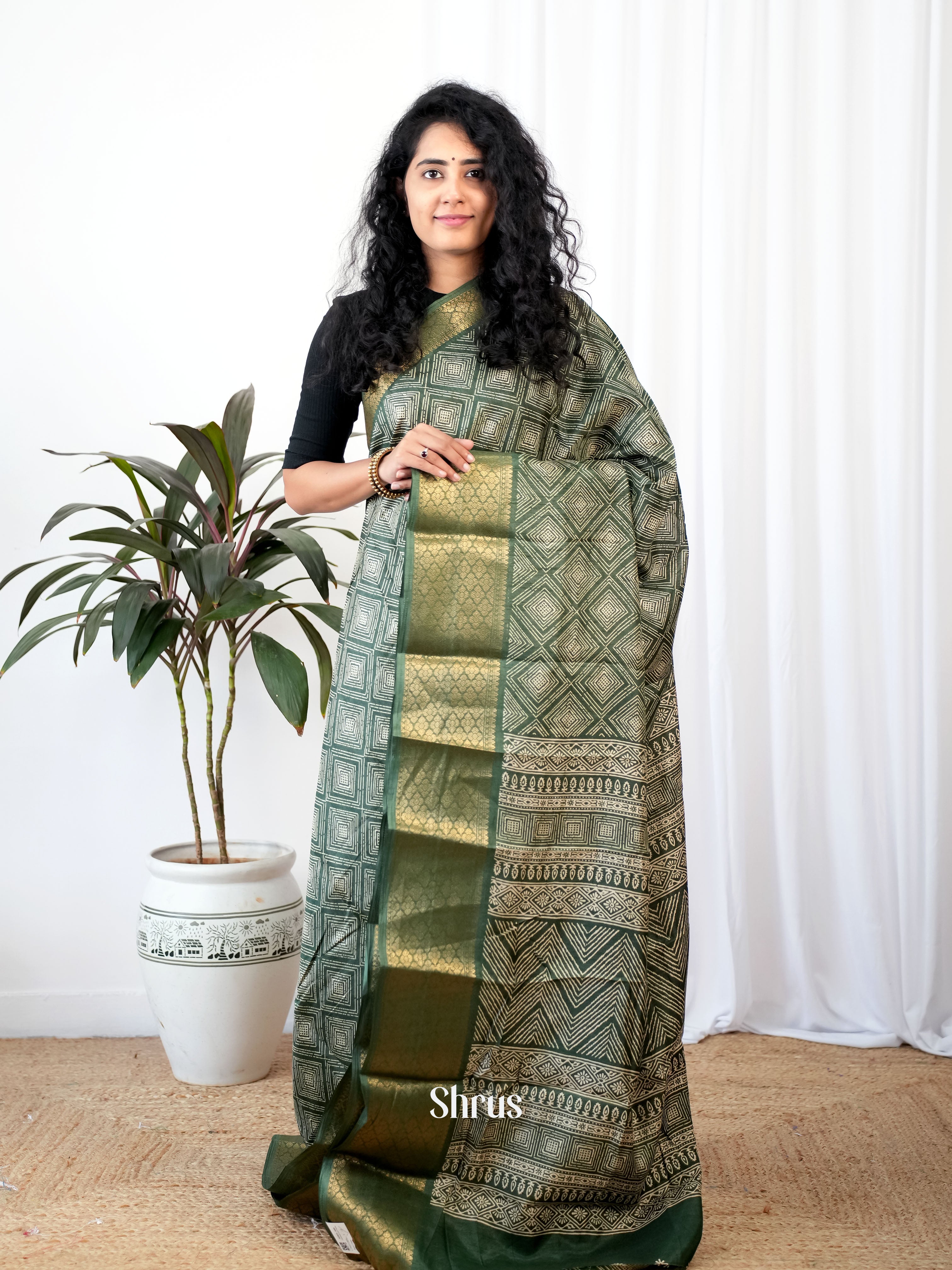 Green - Semi Crepe Saree - Shop on Shrus.com