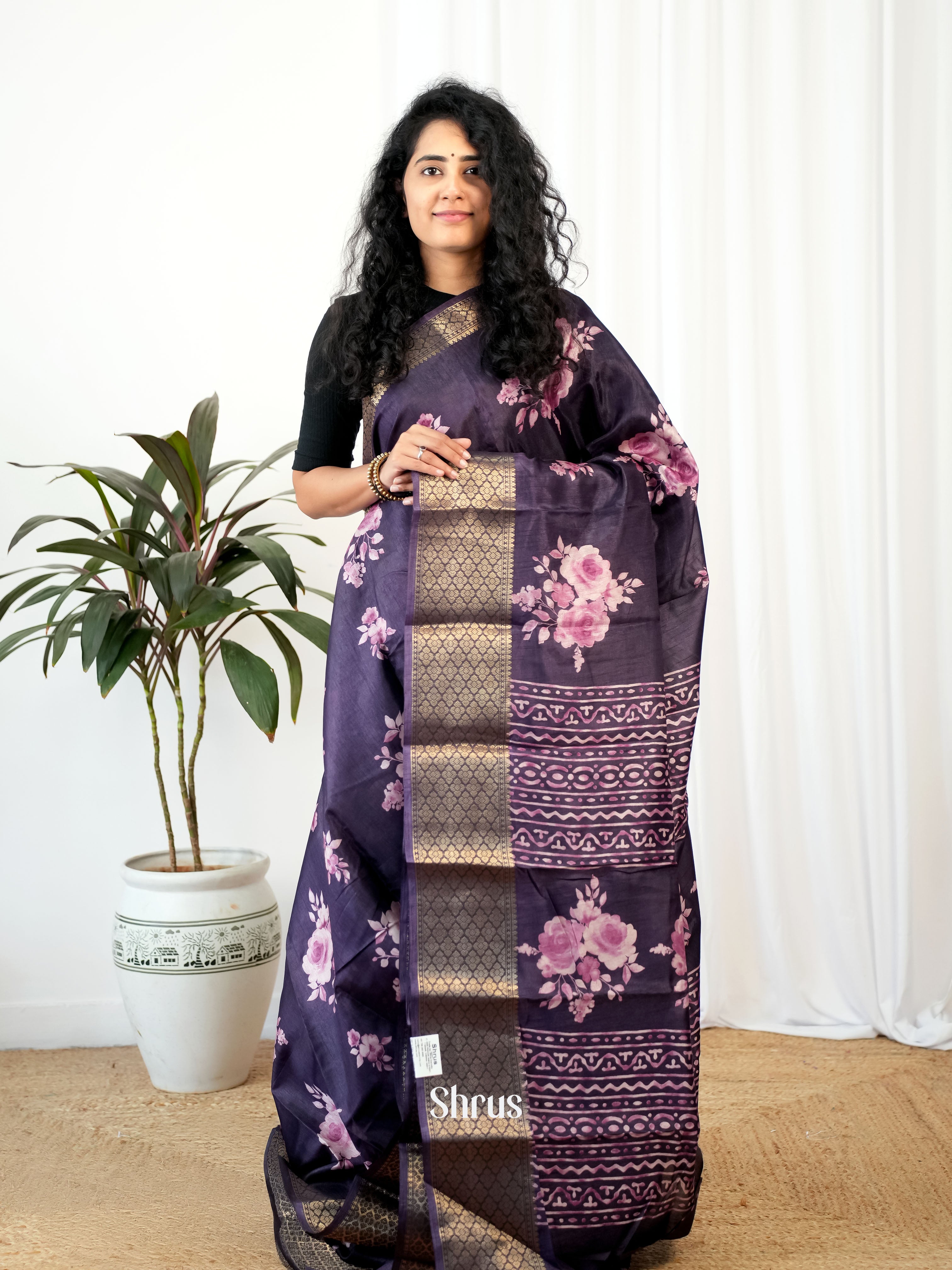 CIS21111 - Semi Crepe Saree - Shop on Shrus.com