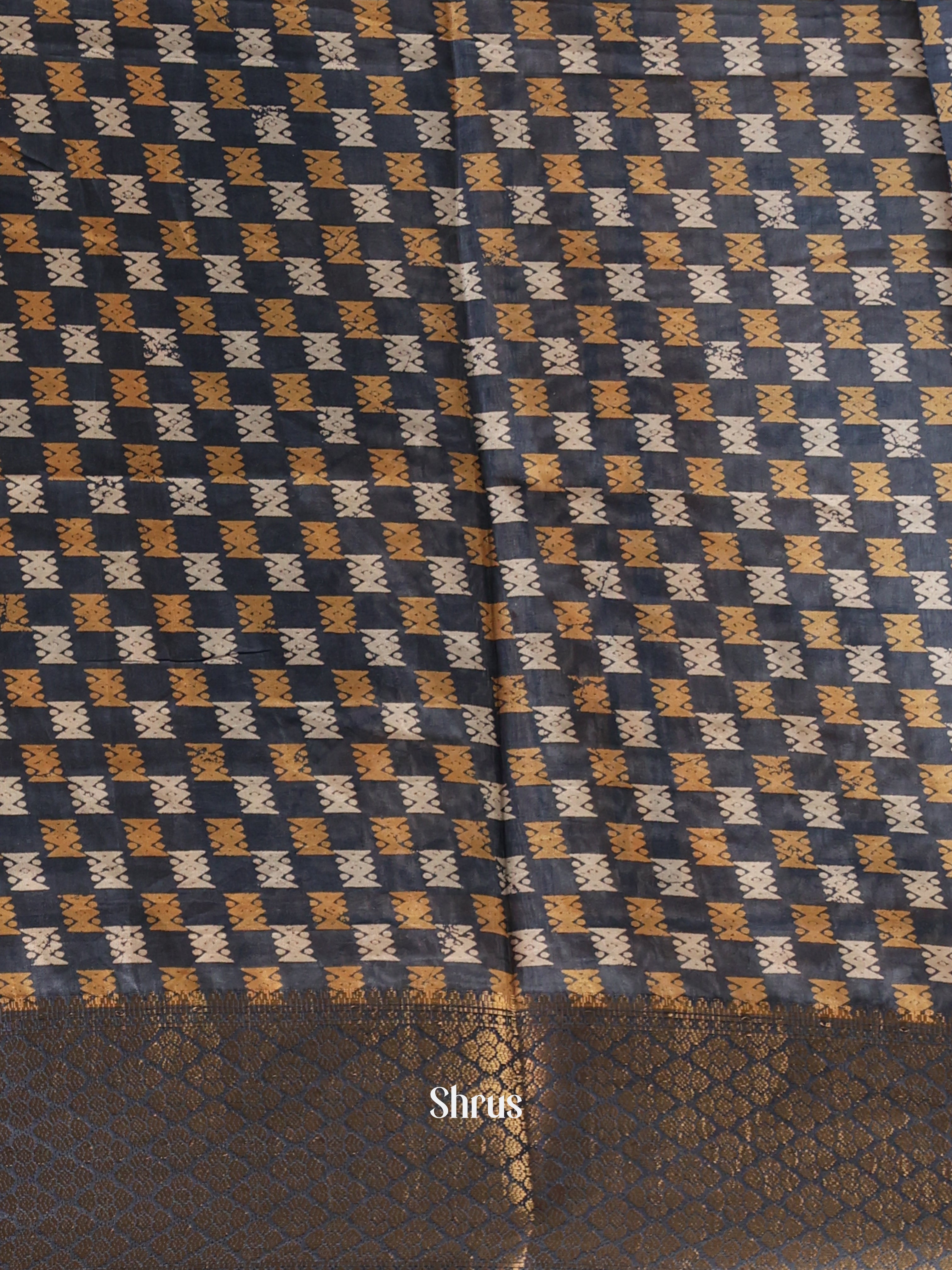 Grey - Semi Crepe Saree - Shop on Shrus.com