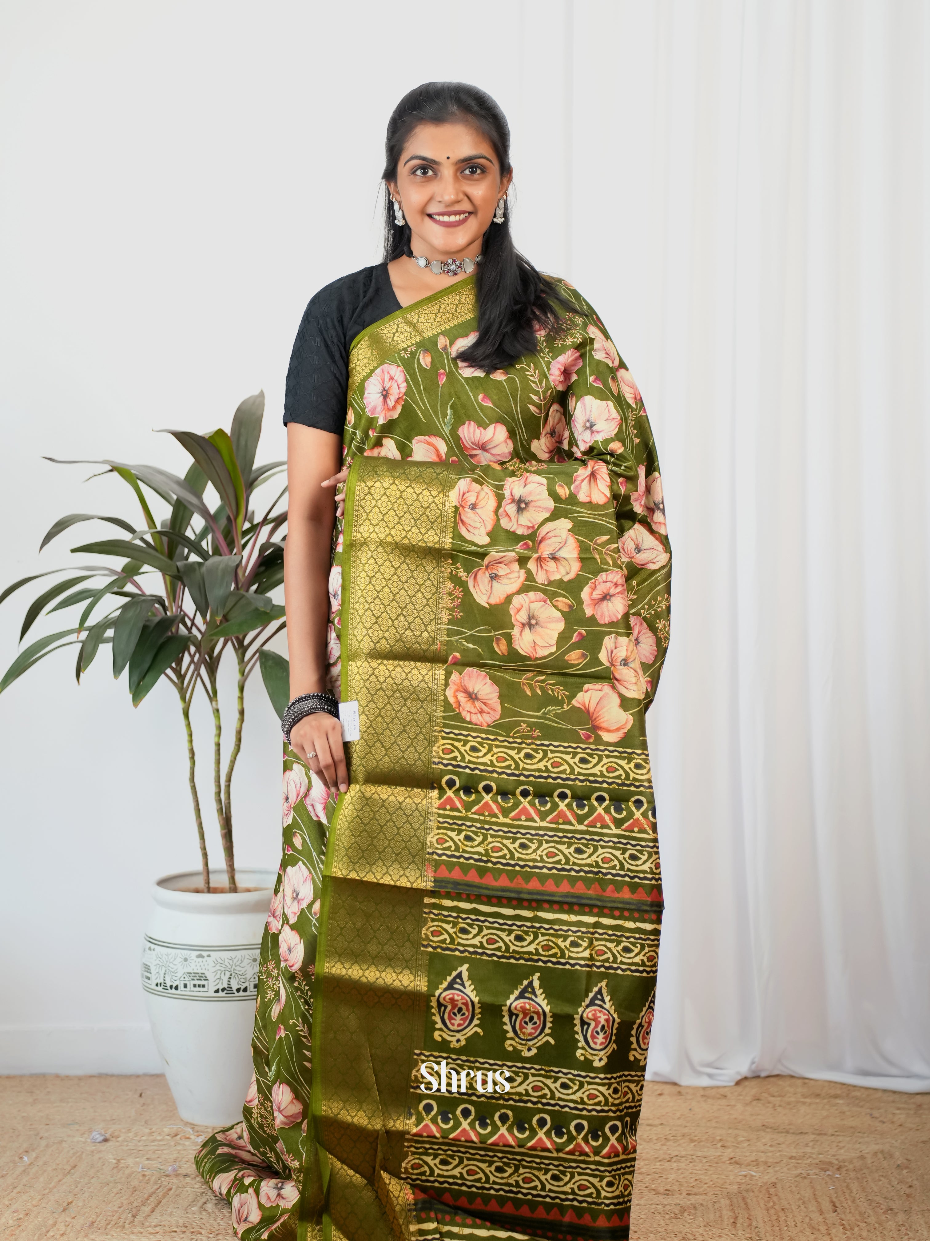 Green - Semi Crepe Saree - Shop on Shrus.com