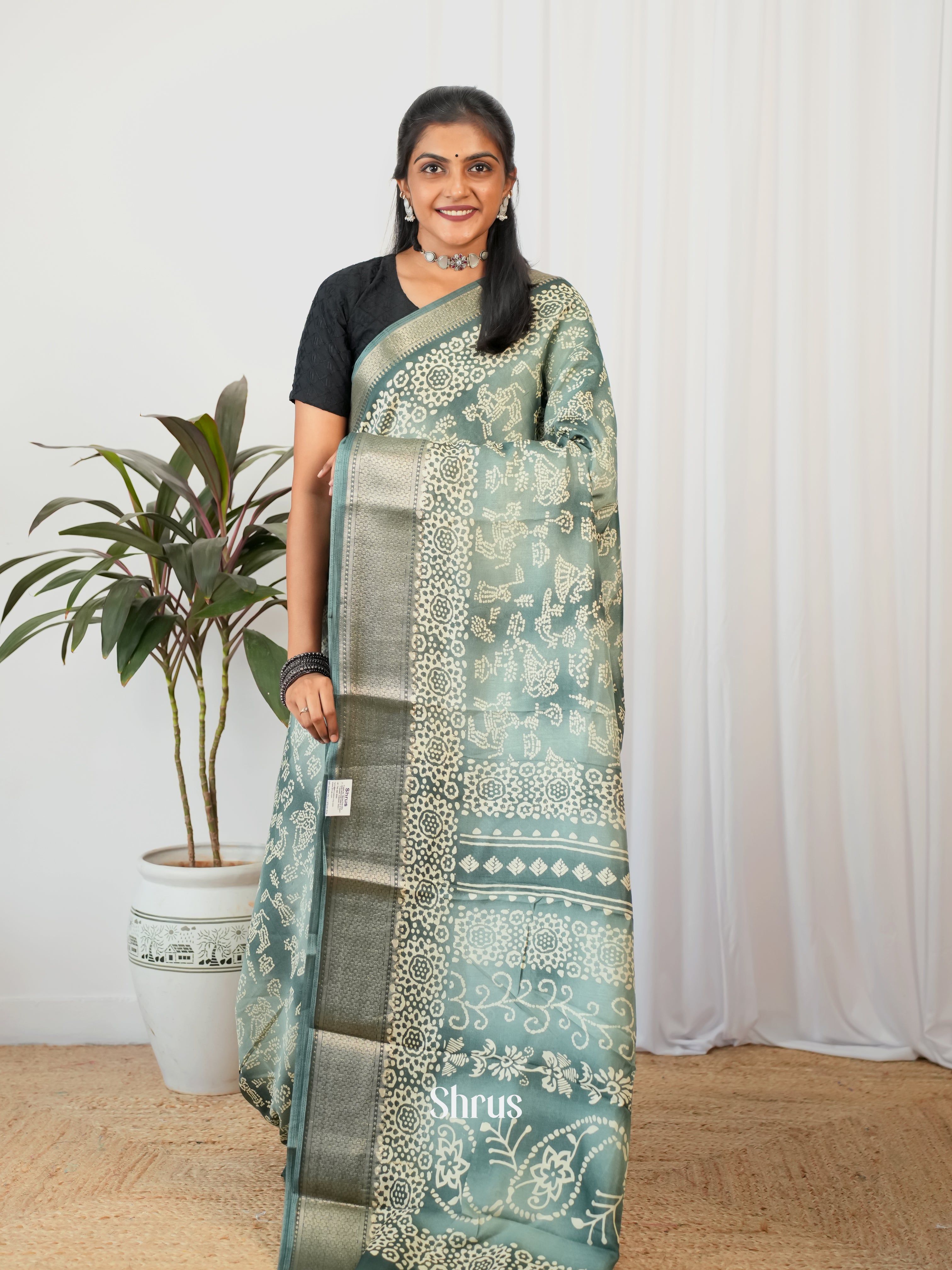 Green - Semi Crepe Saree - Shop on Shrus.com
