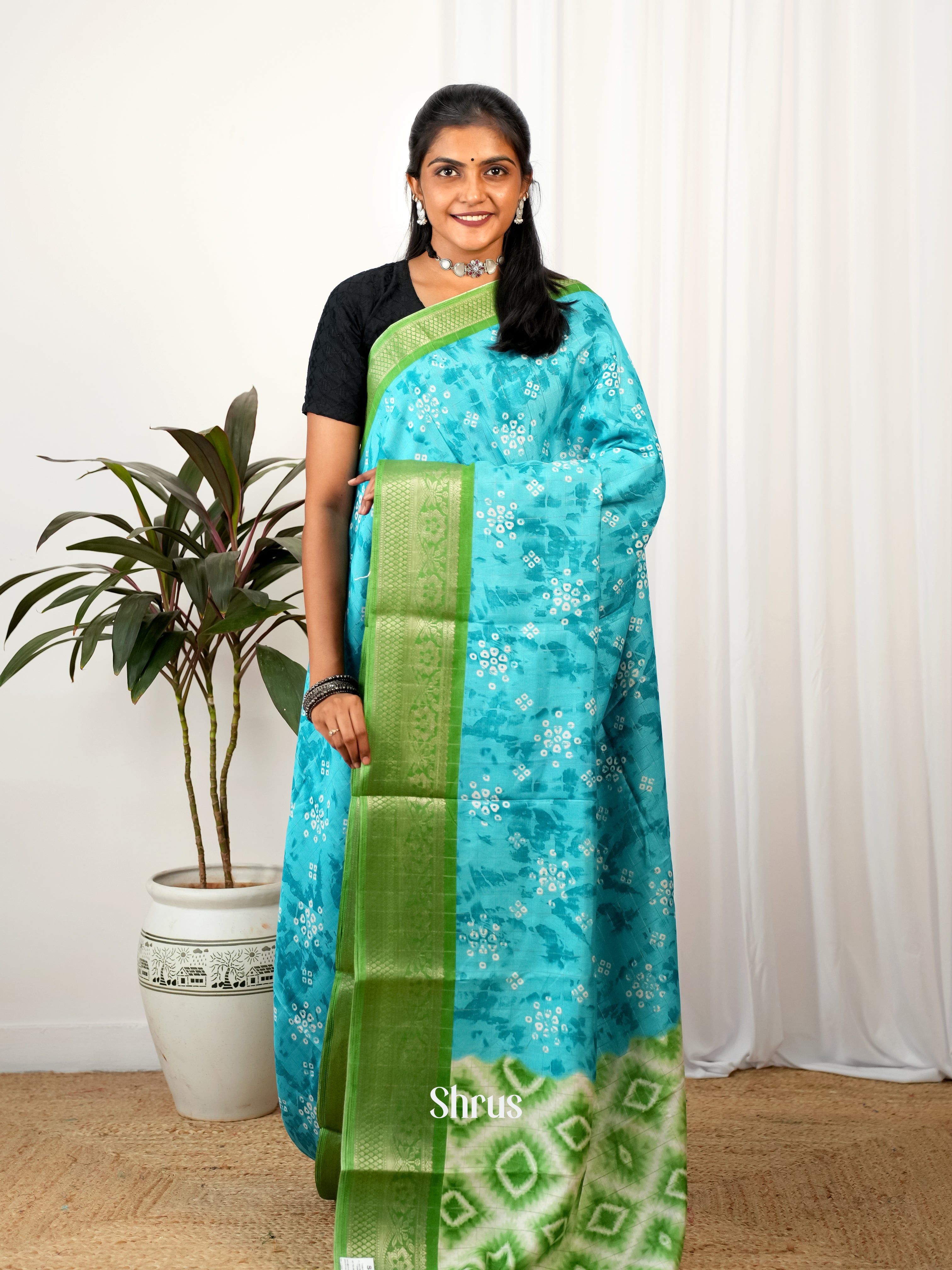 Green - Semi Crepe Saree - Shop on Shrus.com