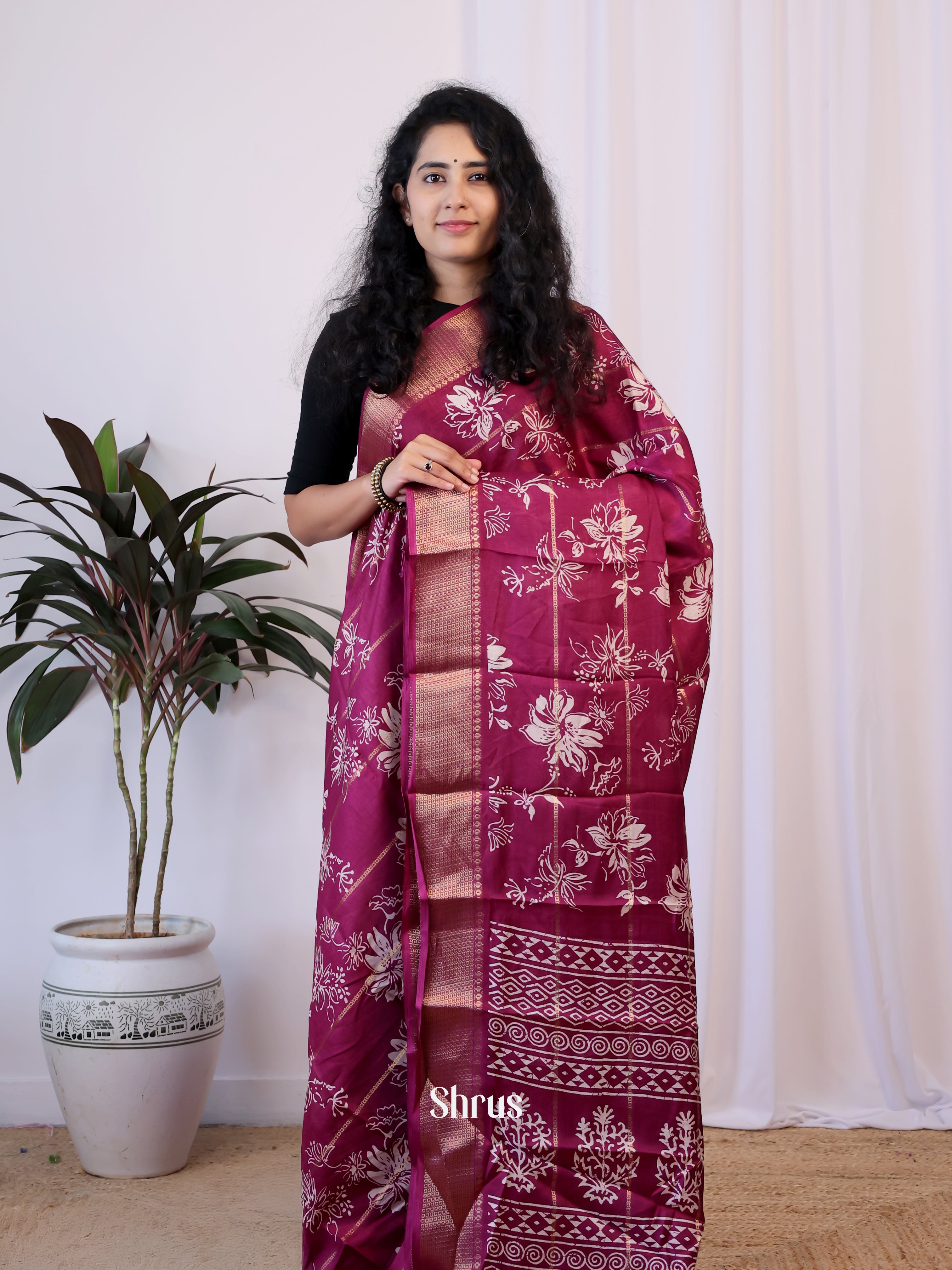 CIS21225 - Semi Crepe Saree - Shop on Shrus.com