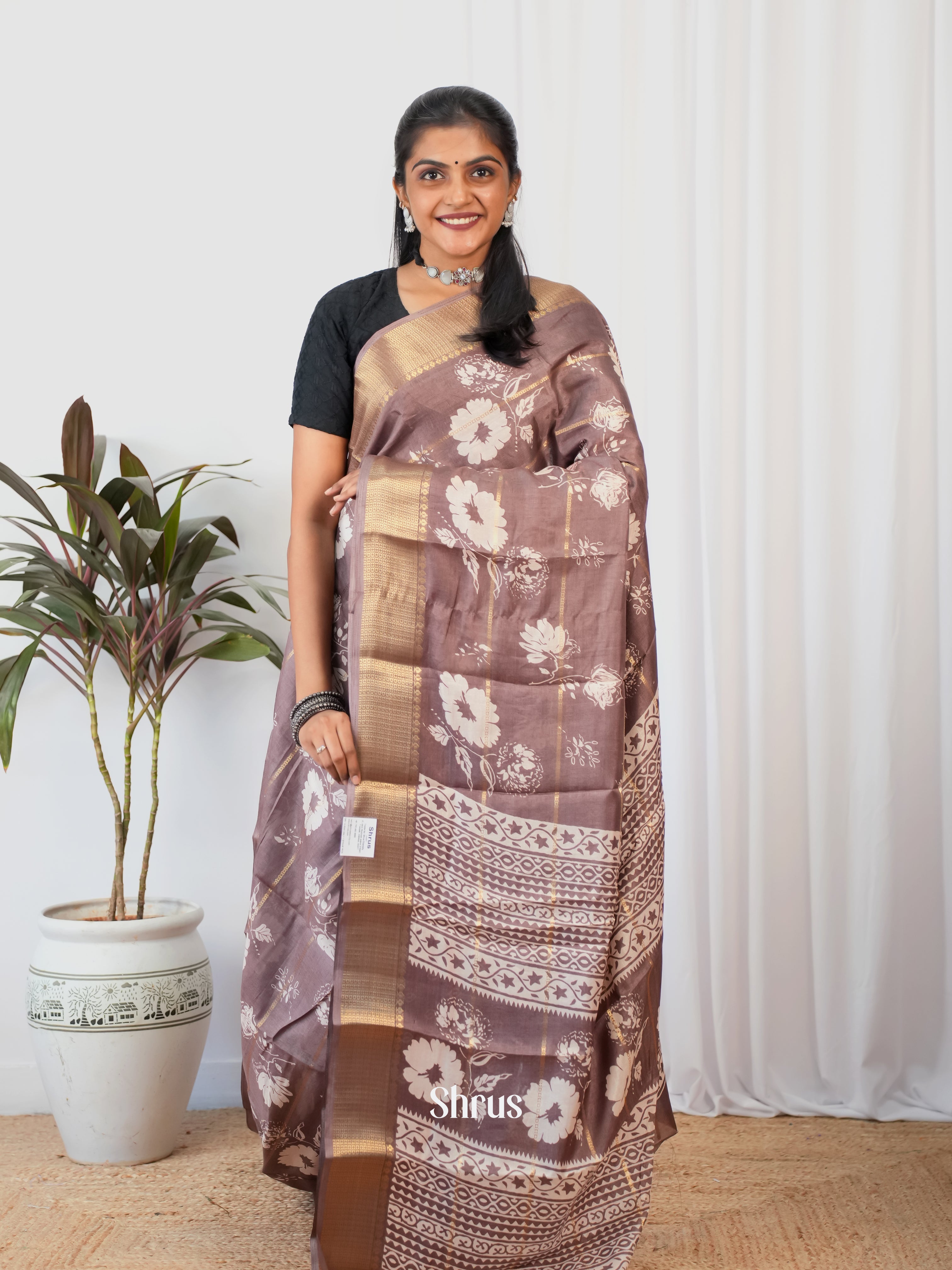 Grey - Semi Crepe Saree - Shop on Shrus.com