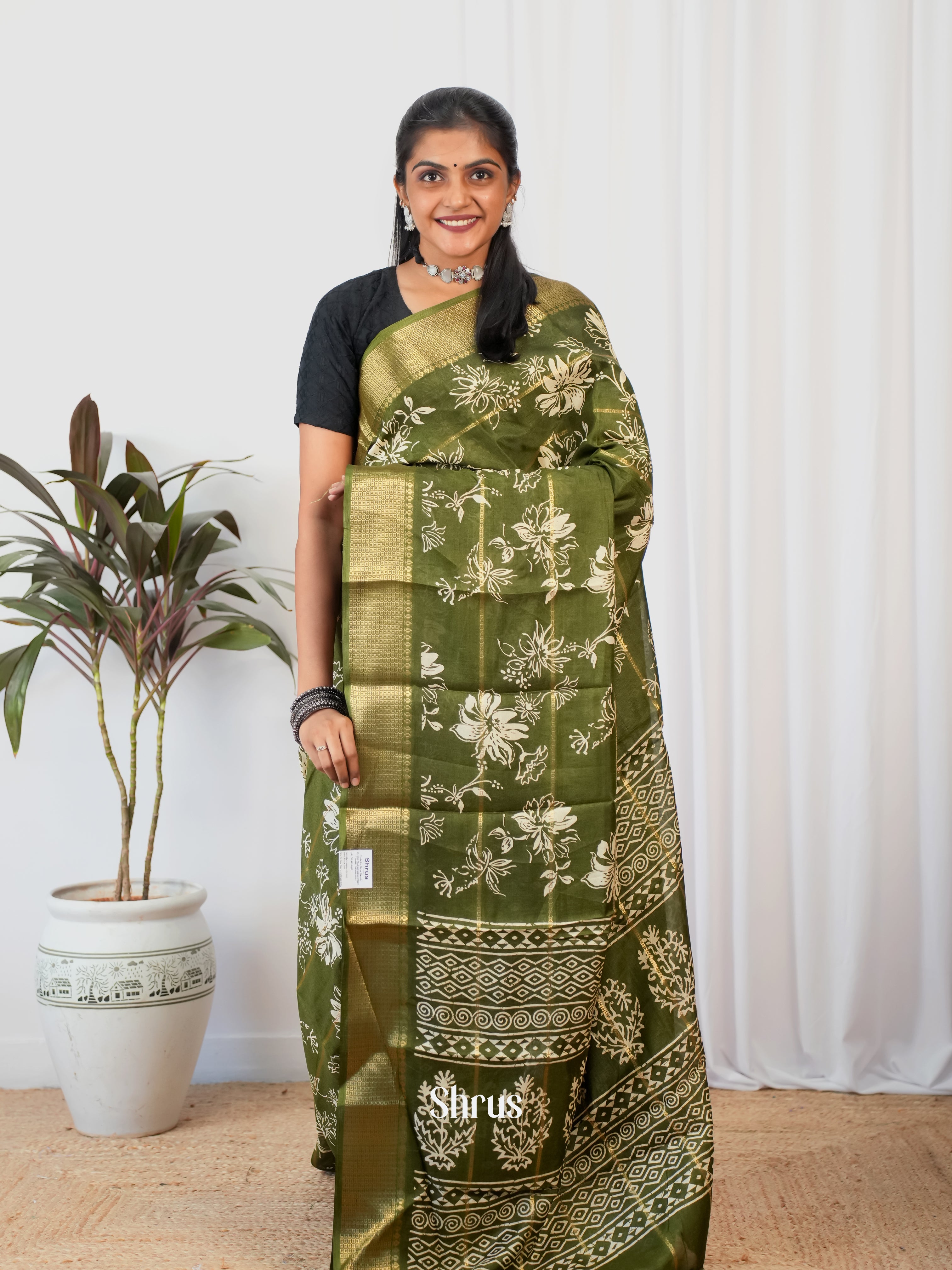 Green- Semi Crepe Saree - Shop on Shrus.com