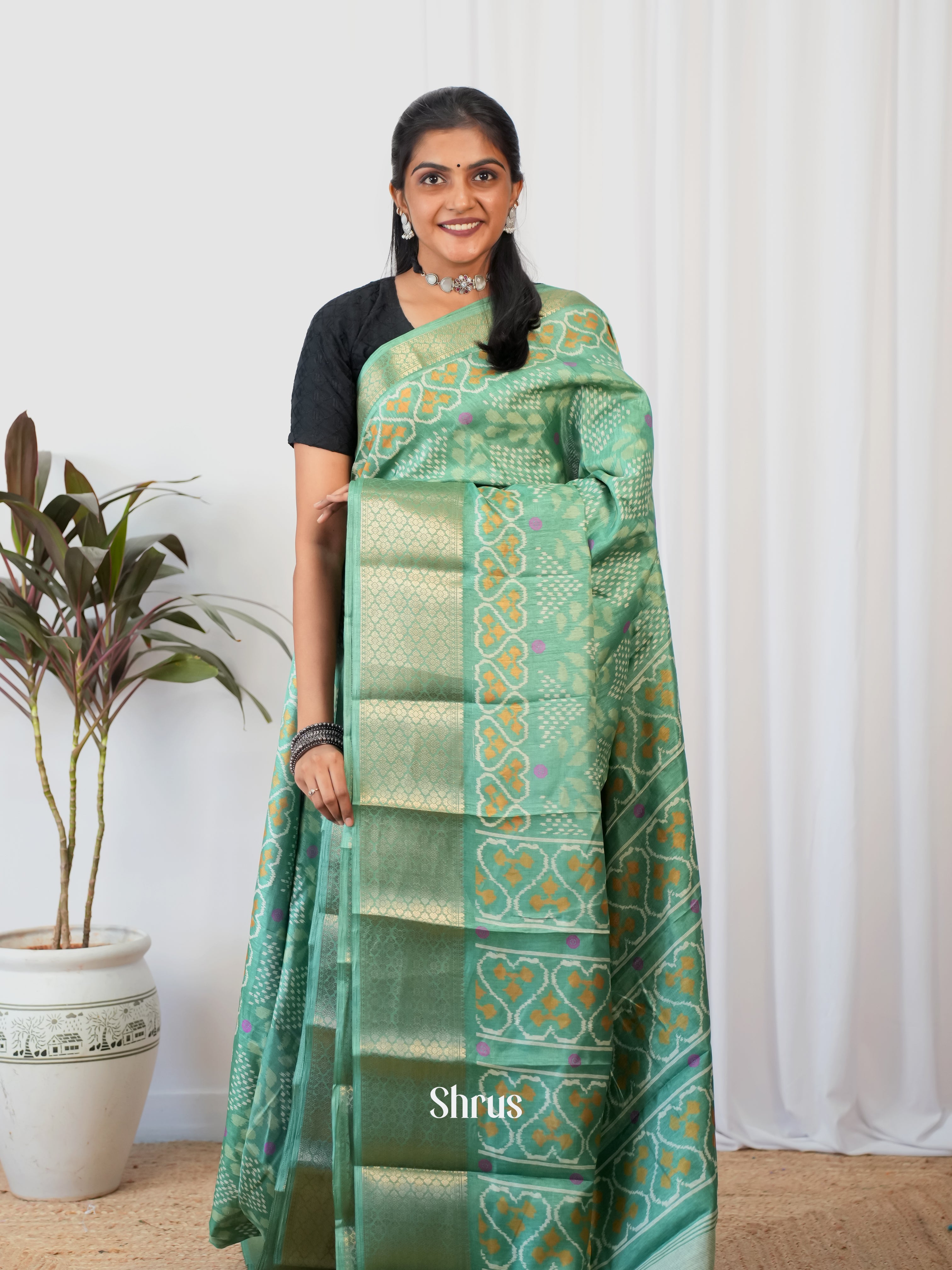 Green - Semi Crepe Saree - Shop on Shrus.com