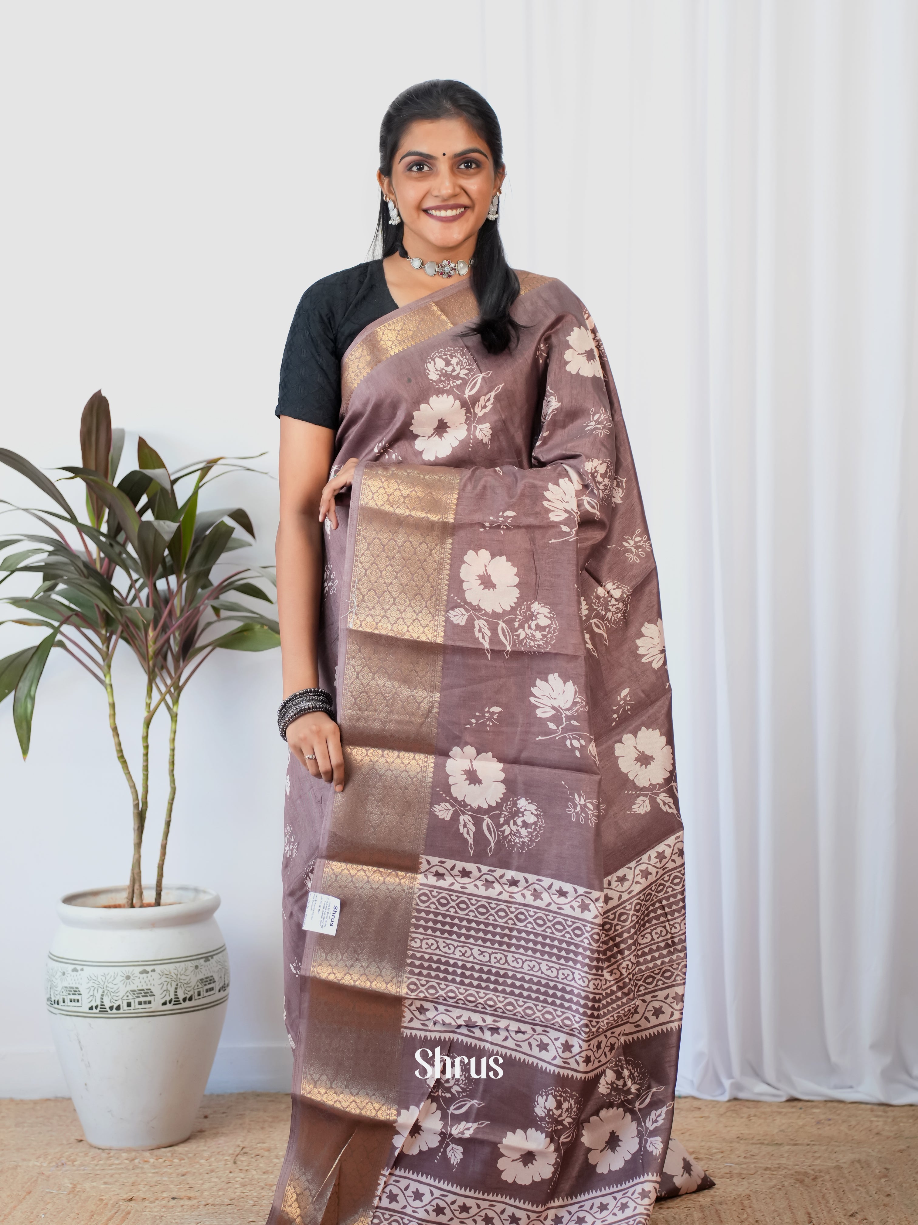 Lite Brown- Semi Crepe Saree - Shop on Shrus.com