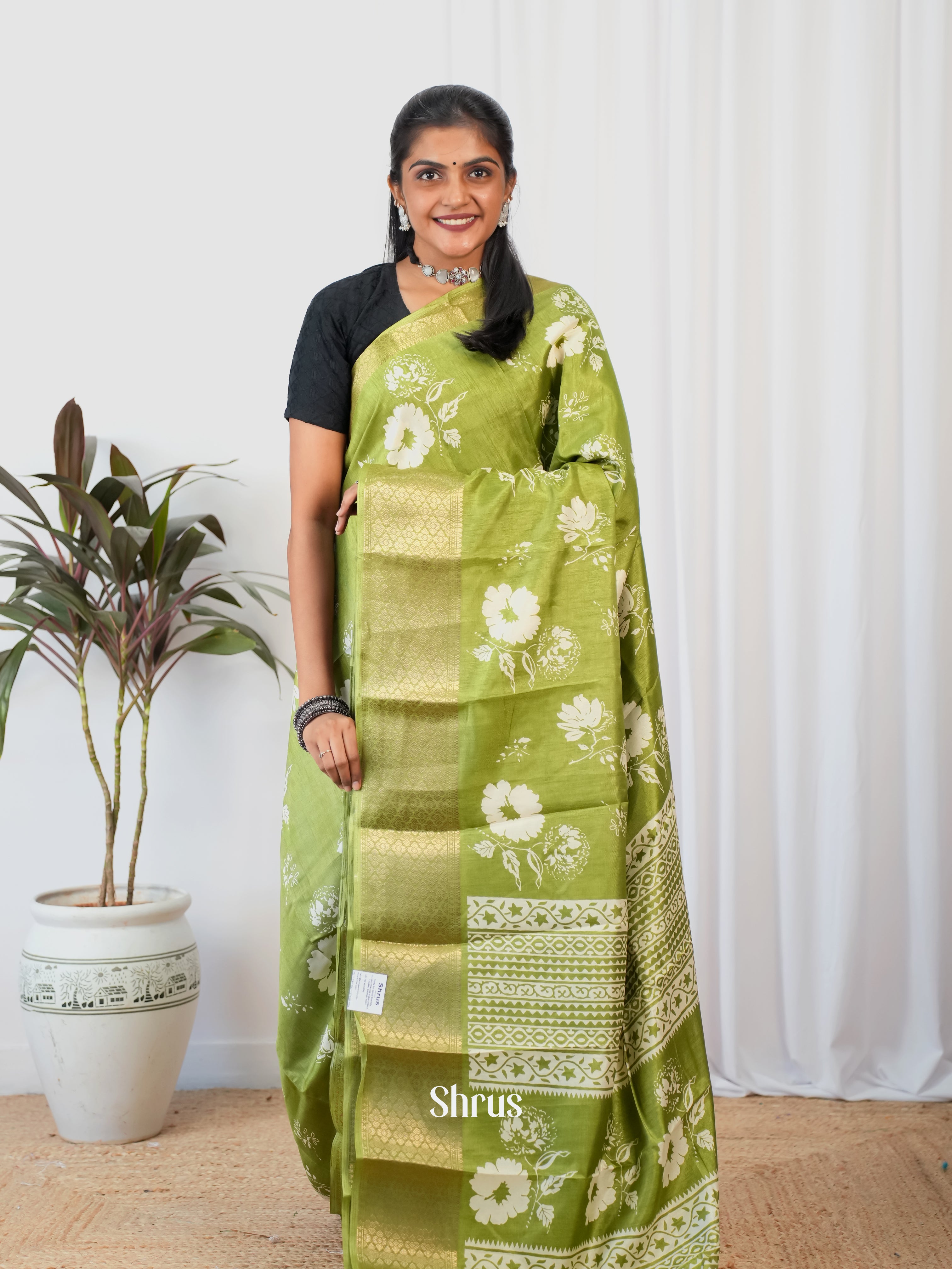 Green - Semi Crepe Saree - Shop on Shrus.com