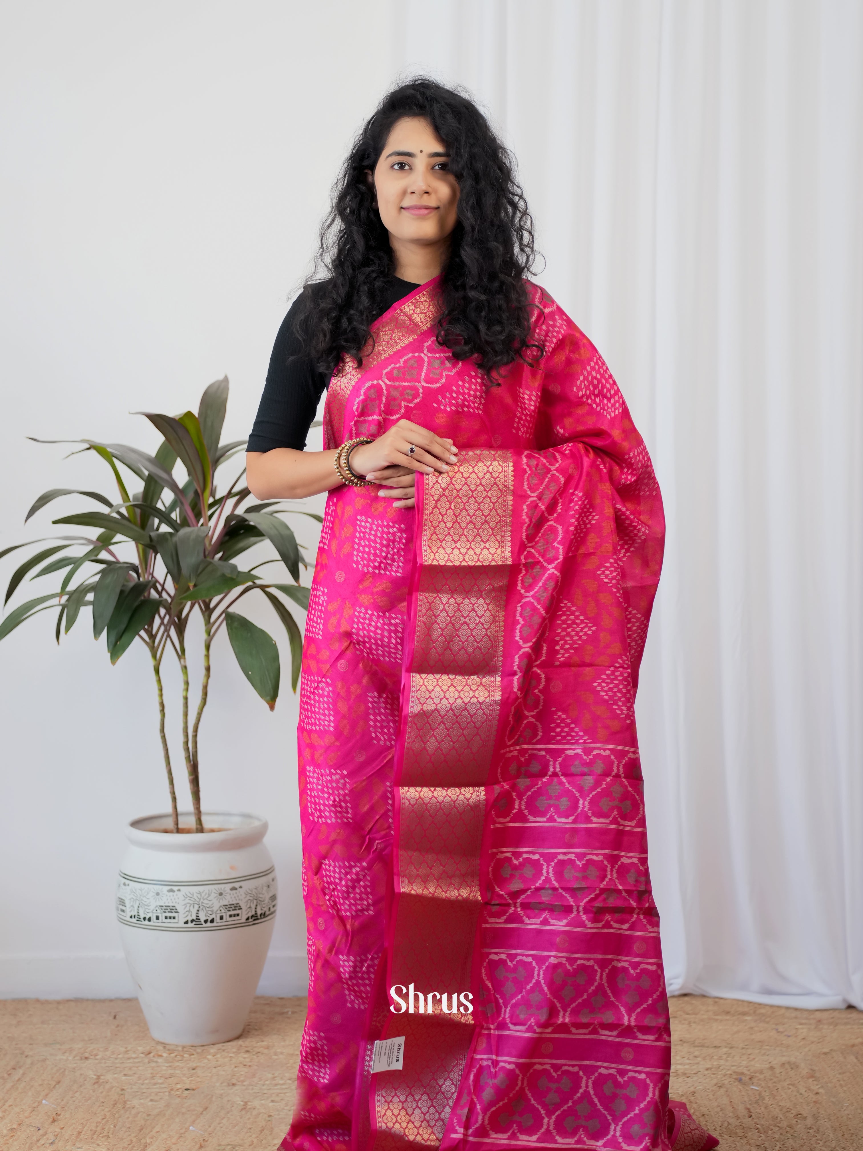 Pink- Semi Crepe Saree - Shop on Shrus.com