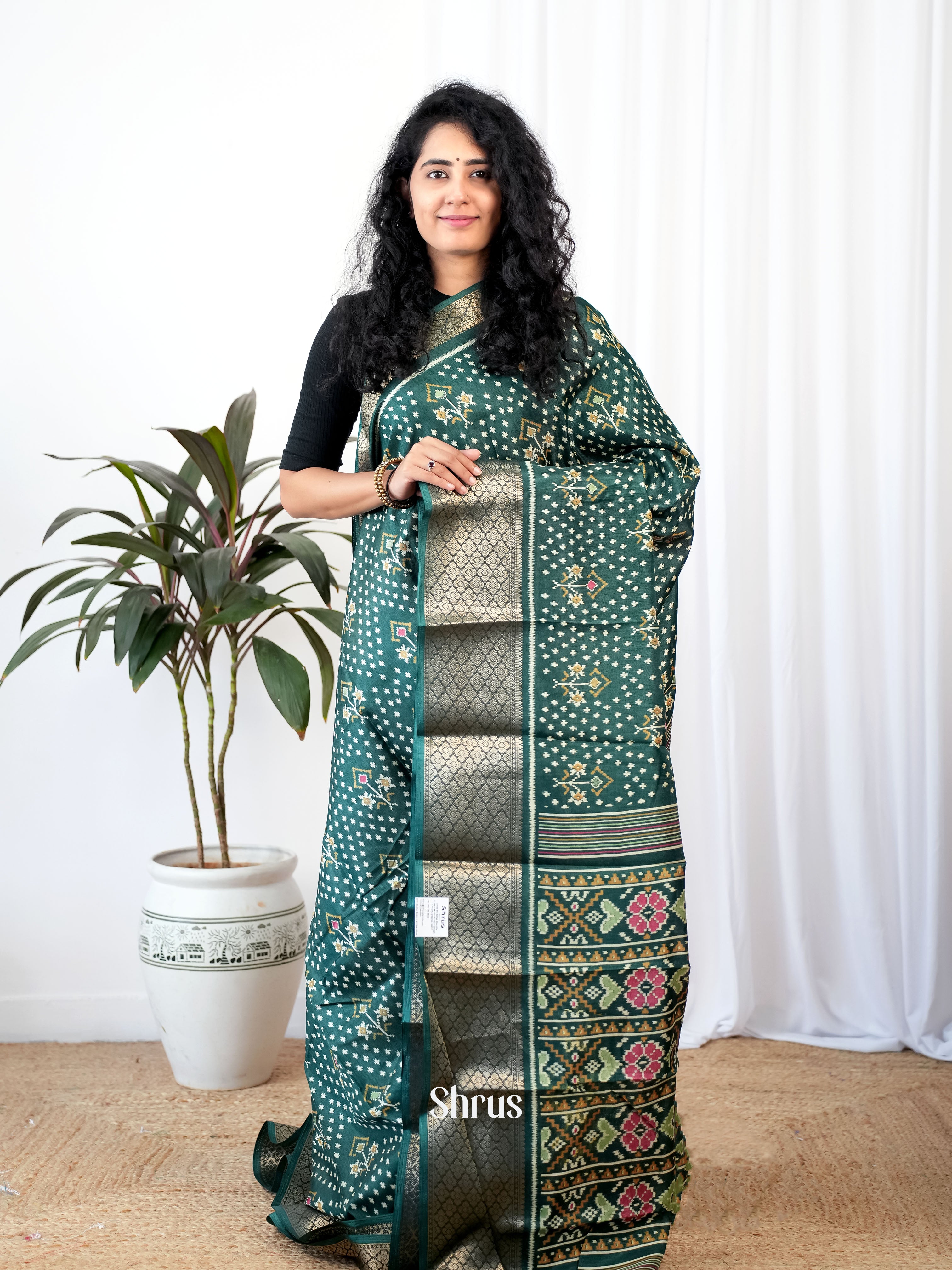 Green - Semi Crepe Saree - Shop on Shrus.com