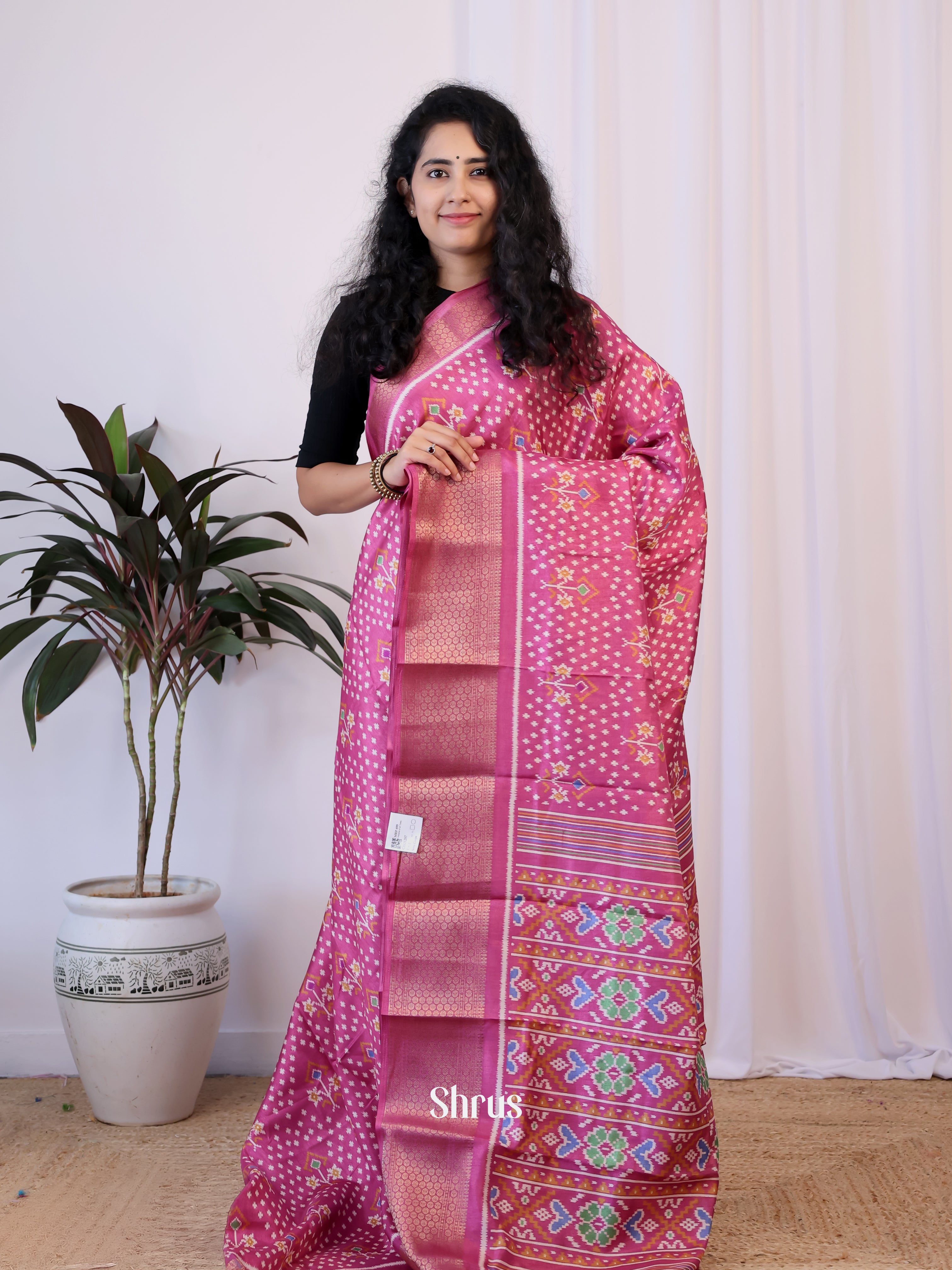 CIS21297 - Semi Crepe Saree - Shop on Shrus.com