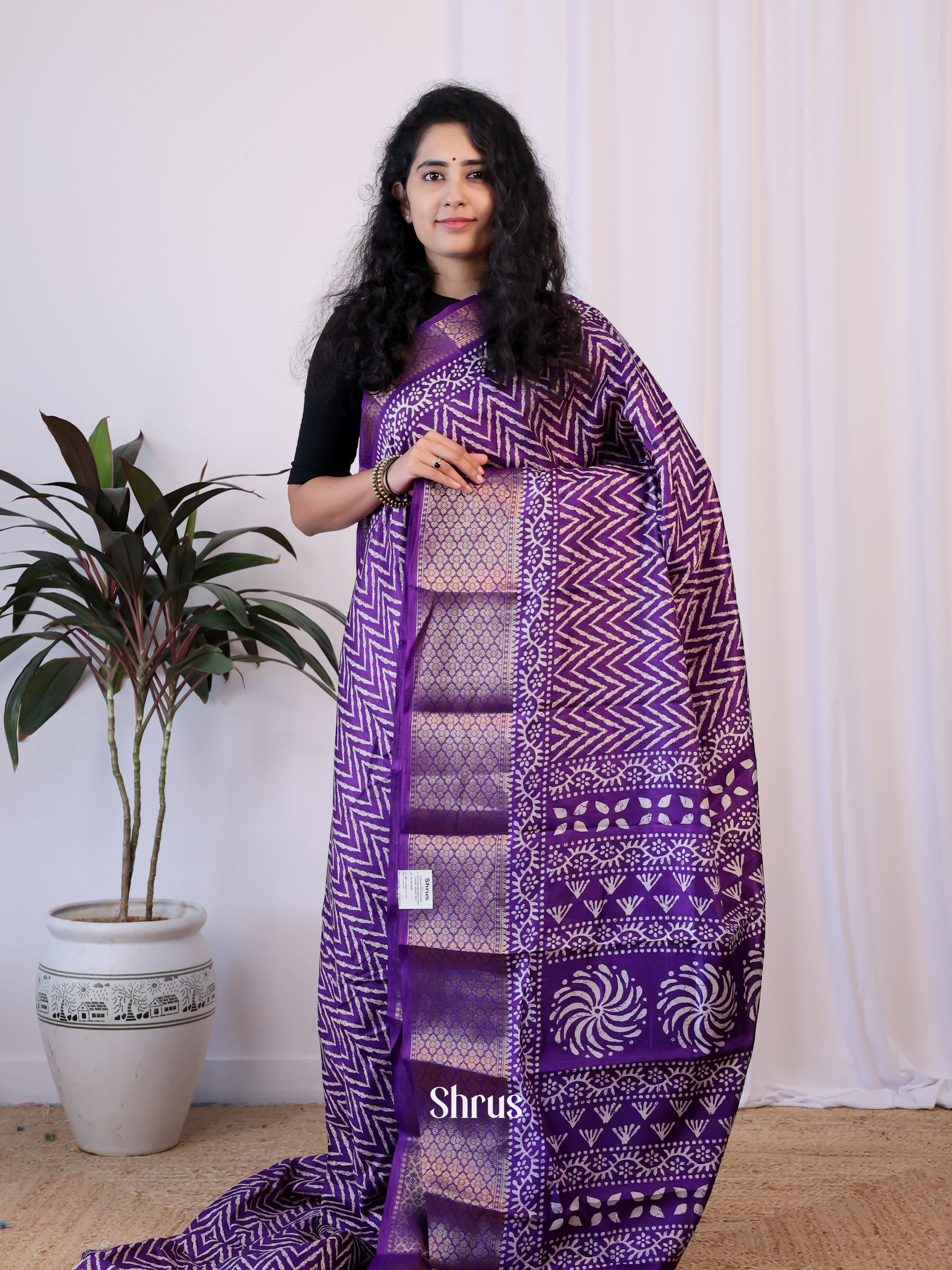 CIS21311 - Semi Crepe Saree - Shop on Shrus.com