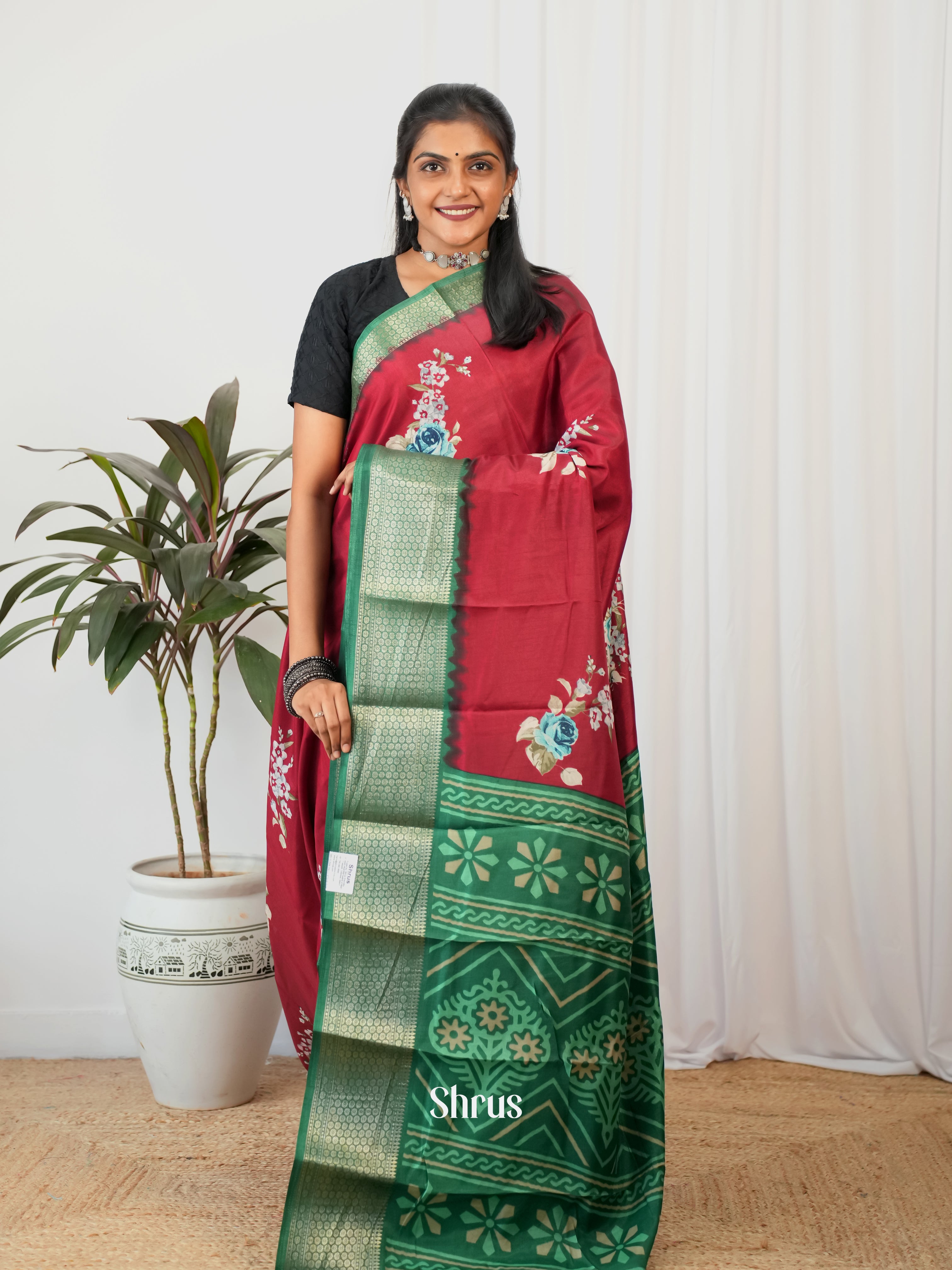 Red & Green - Semi Crepe Saree - Shop on Shrus.com