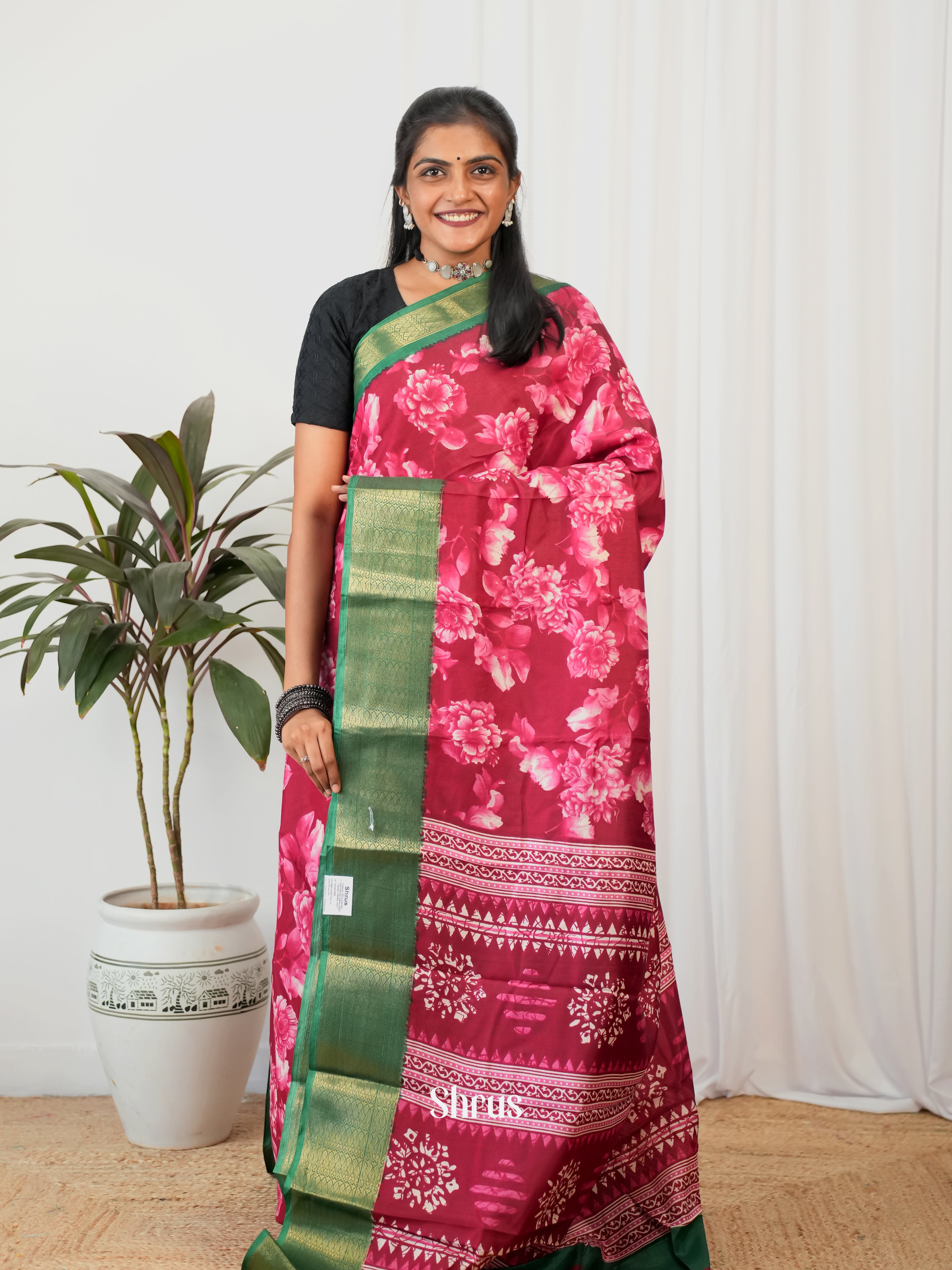 Red & Green - Semi Crepe Saree - Shop on Shrus.com