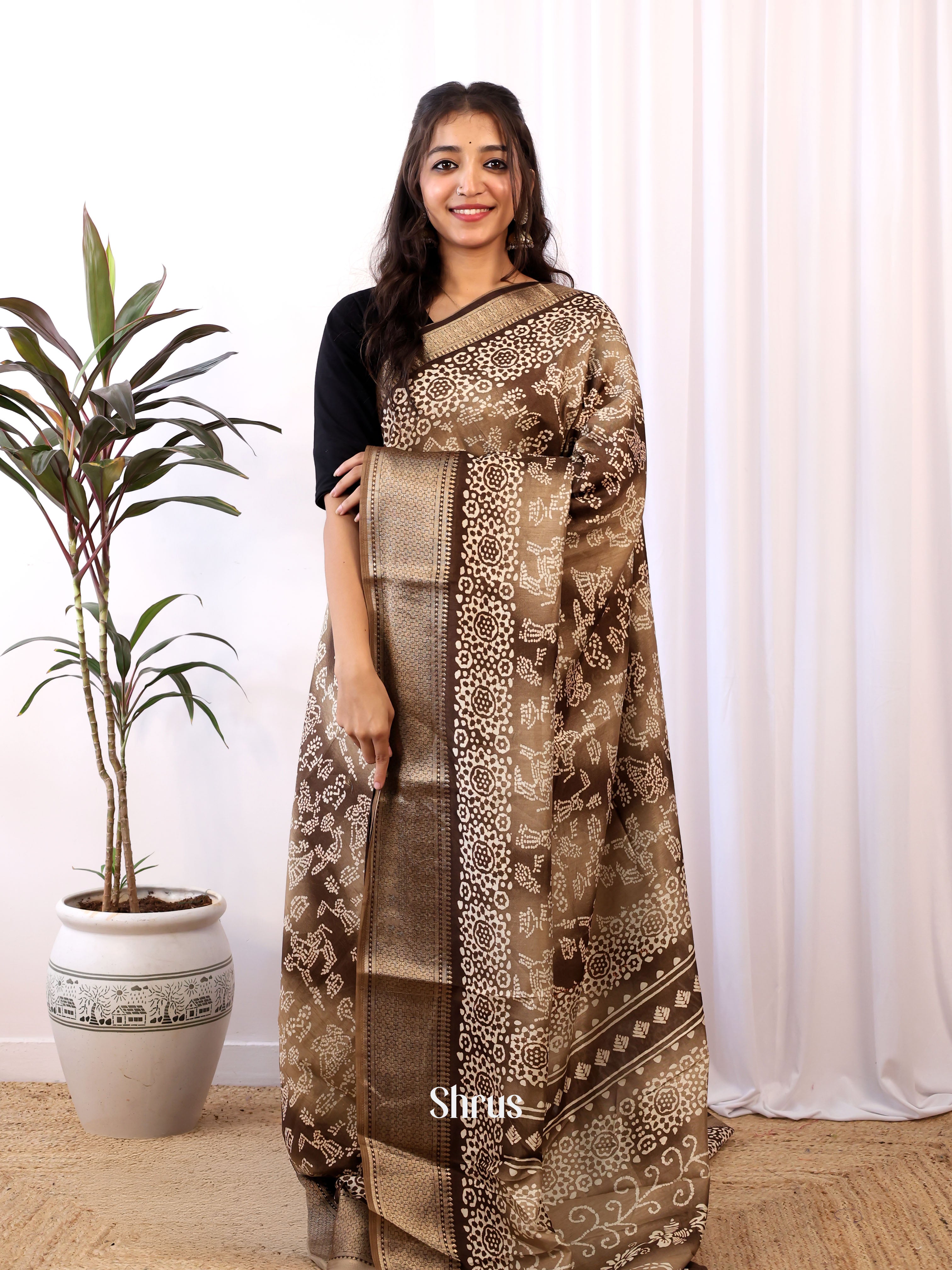 Army Green - Semi Crepe Saree - Shop on Shrus.com