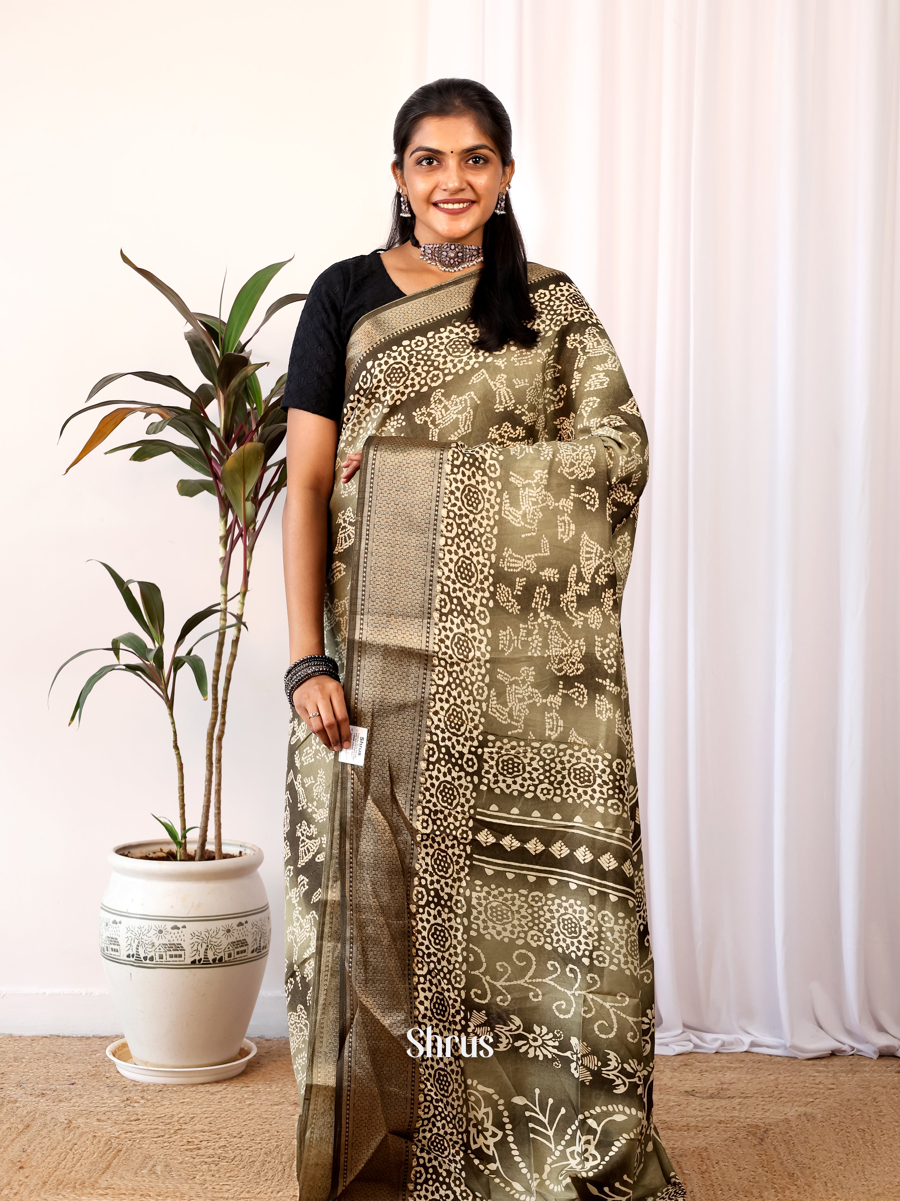 Green- Semi Crepe Saree - Shop on Shrus.com