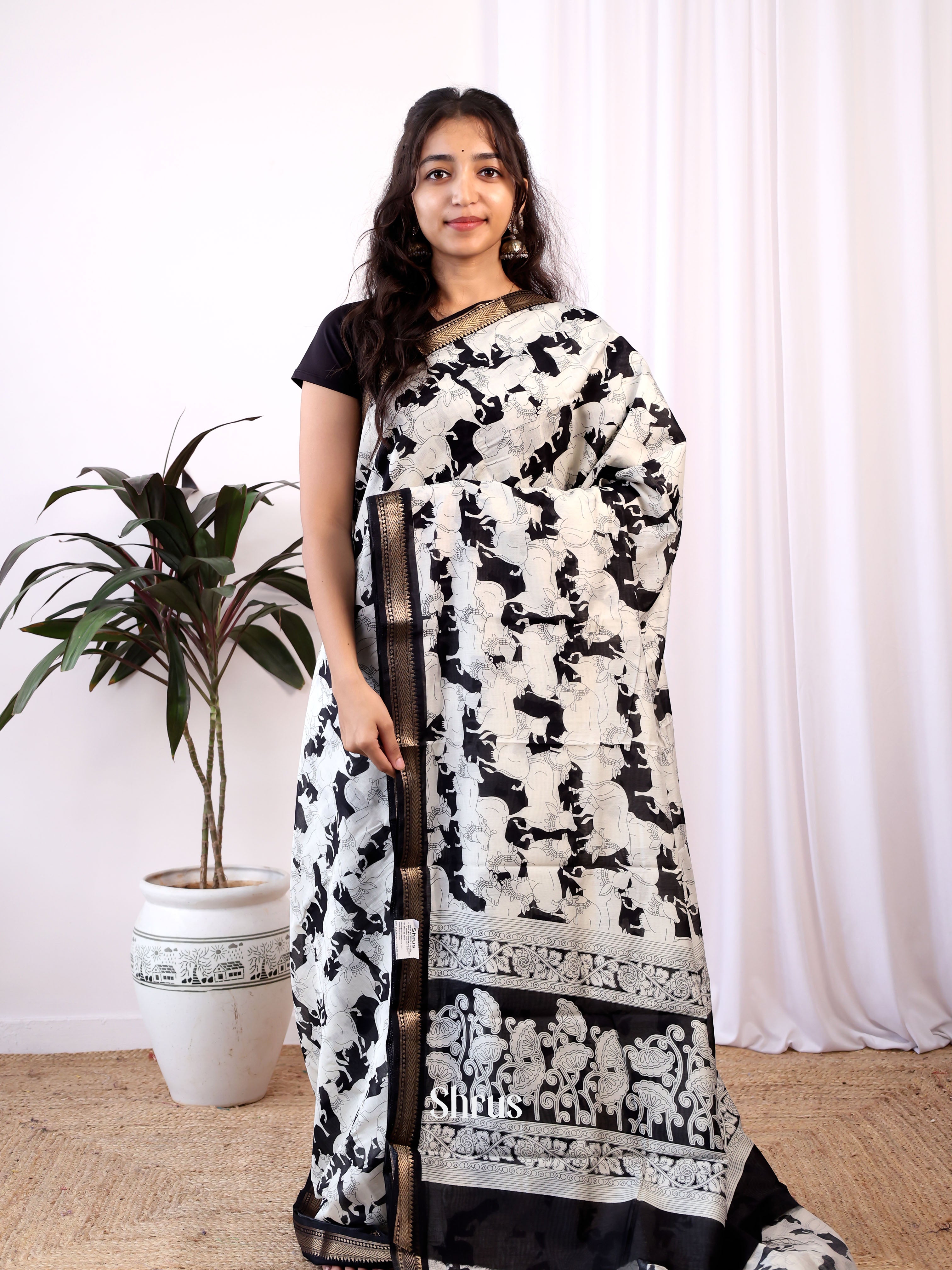 White & Black- Art Modal Saree - Shop on Shrus.com