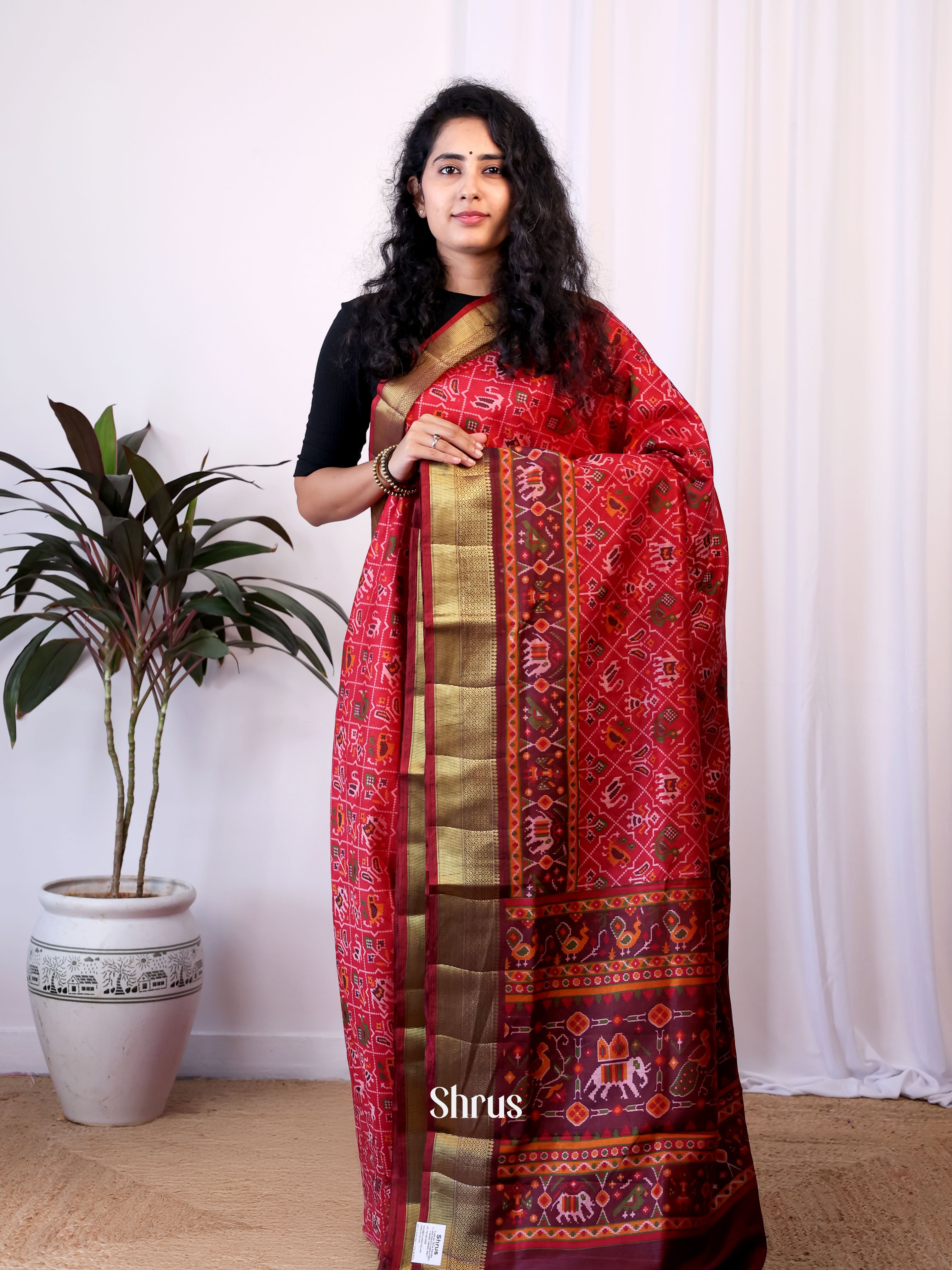 CIS23125 - Semi Crepe Saree - Shop on Shrus.com