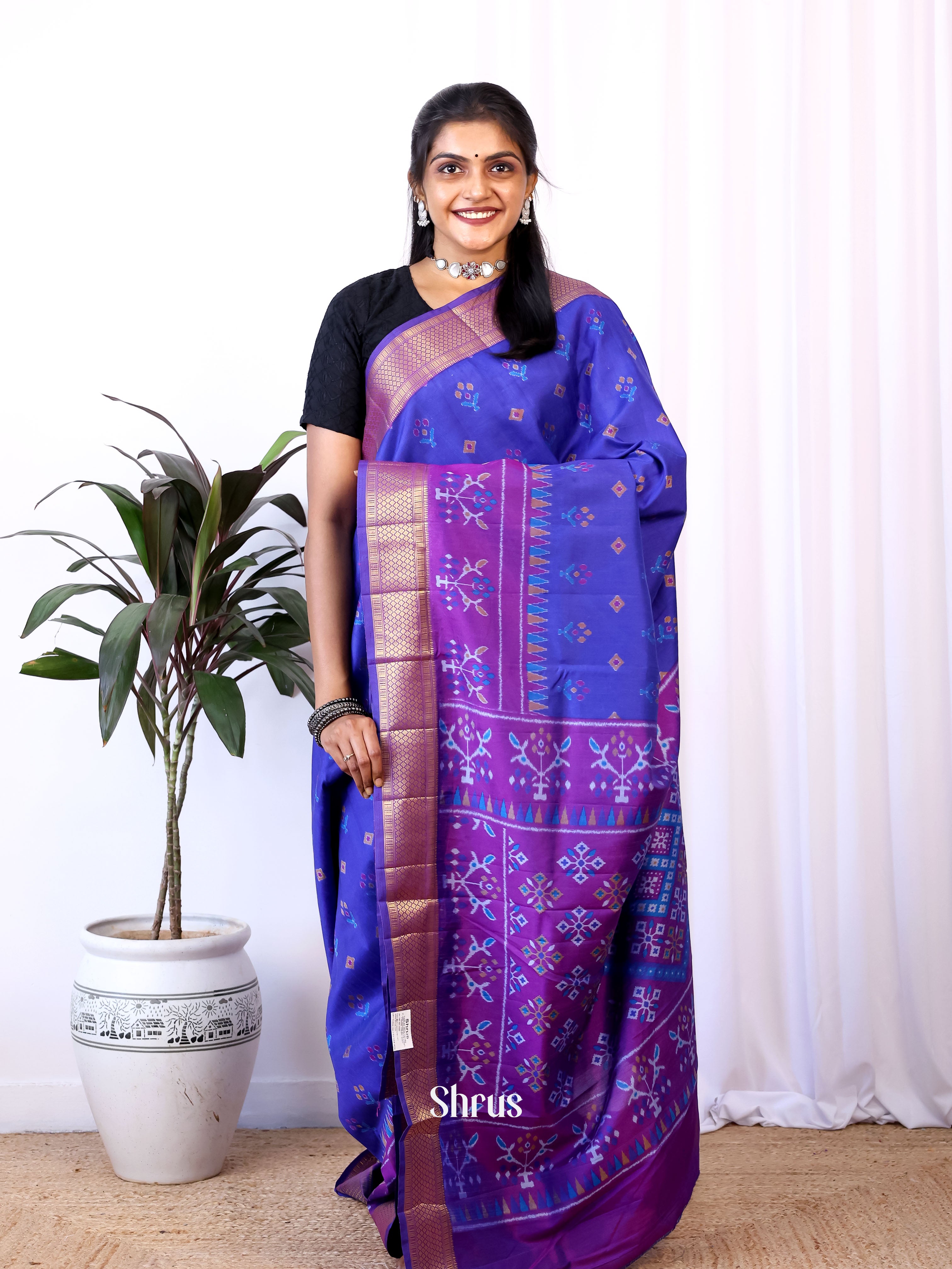 CIS23140 - Semi Patola Saree - Shop on Shrus.com