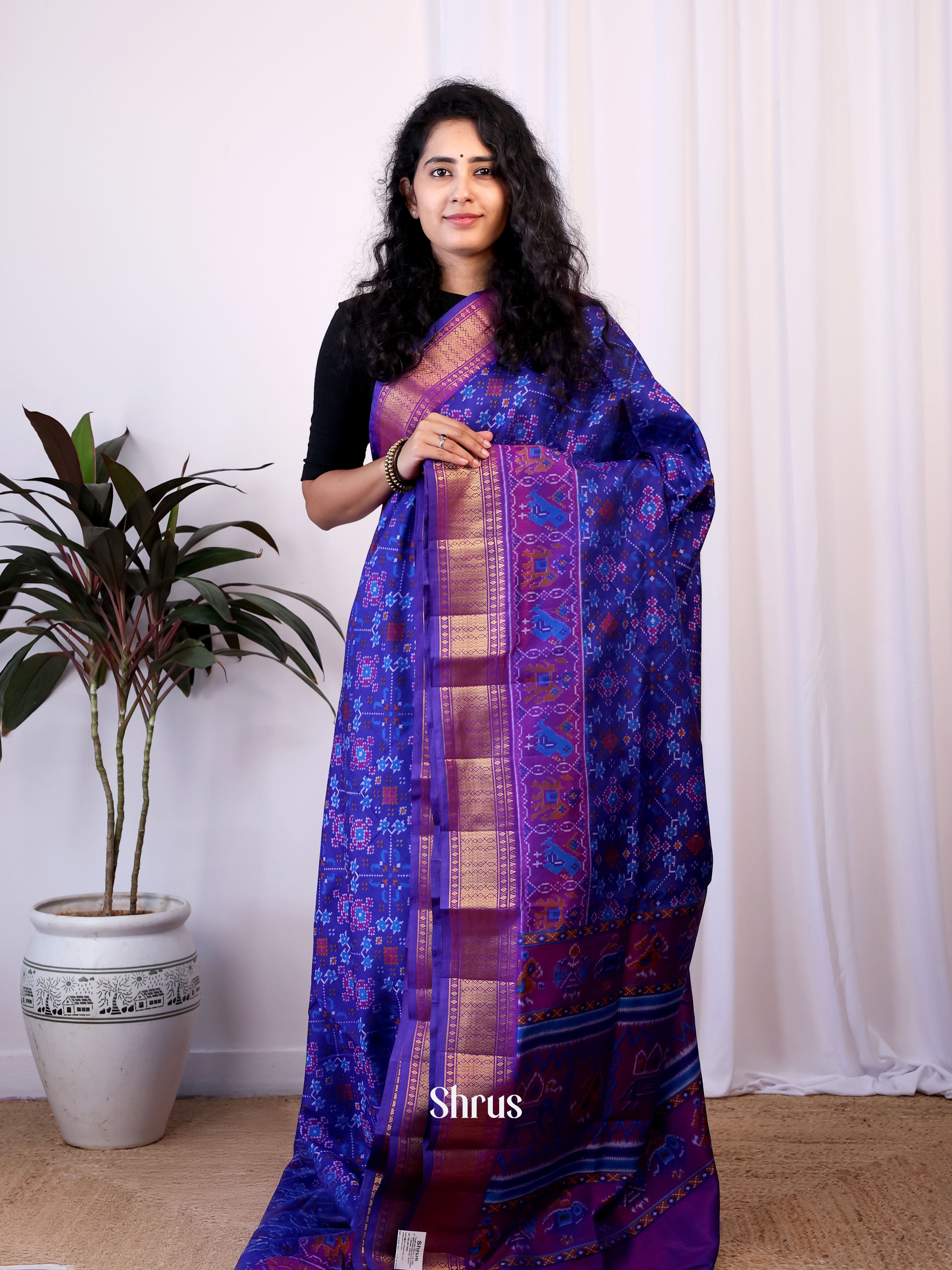 CIS23174 - Semi Patola Saree - Shop on Shrus.com