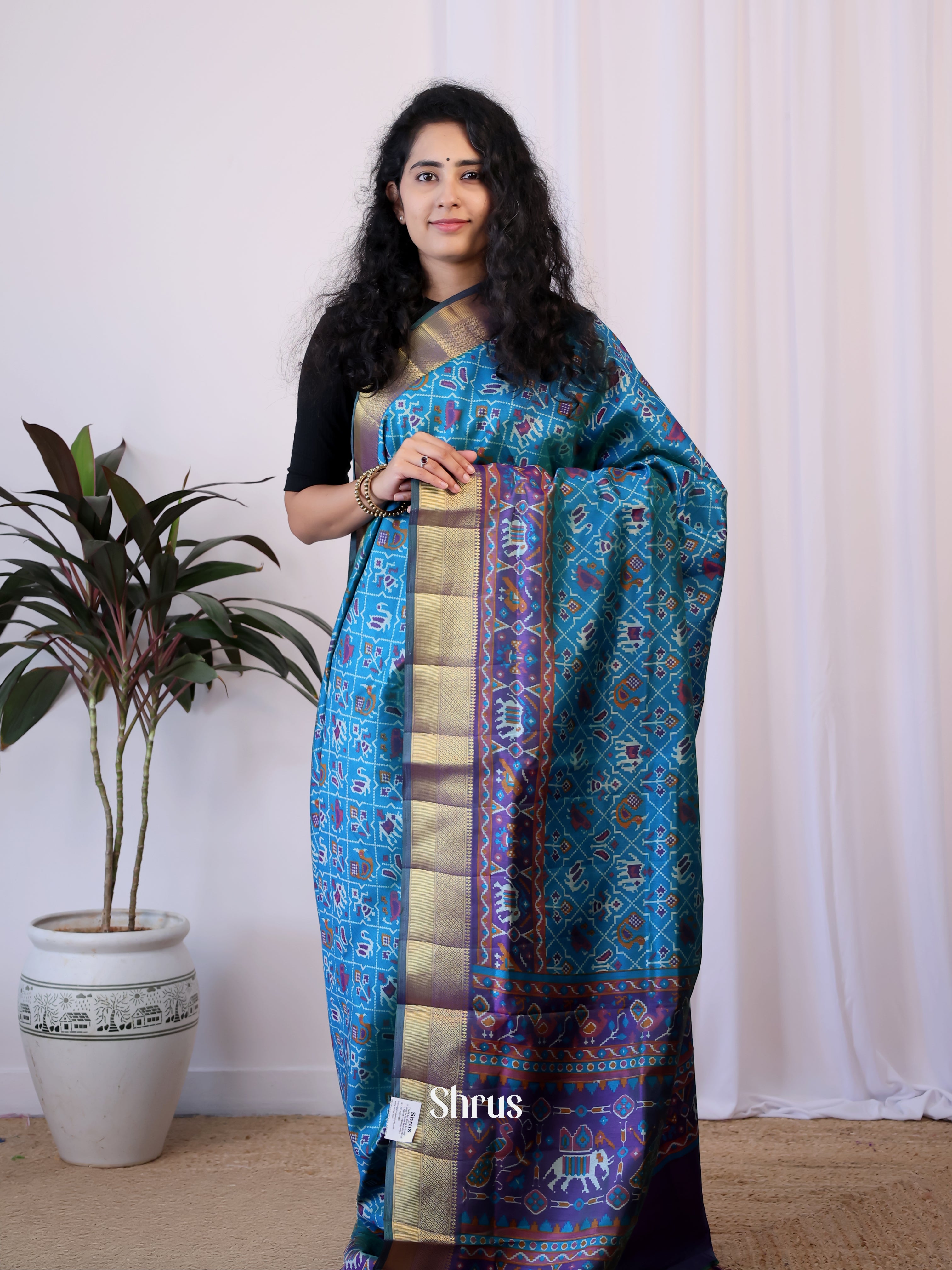 CIS23177 - Semi Patola Saree - Shop on Shrus.com