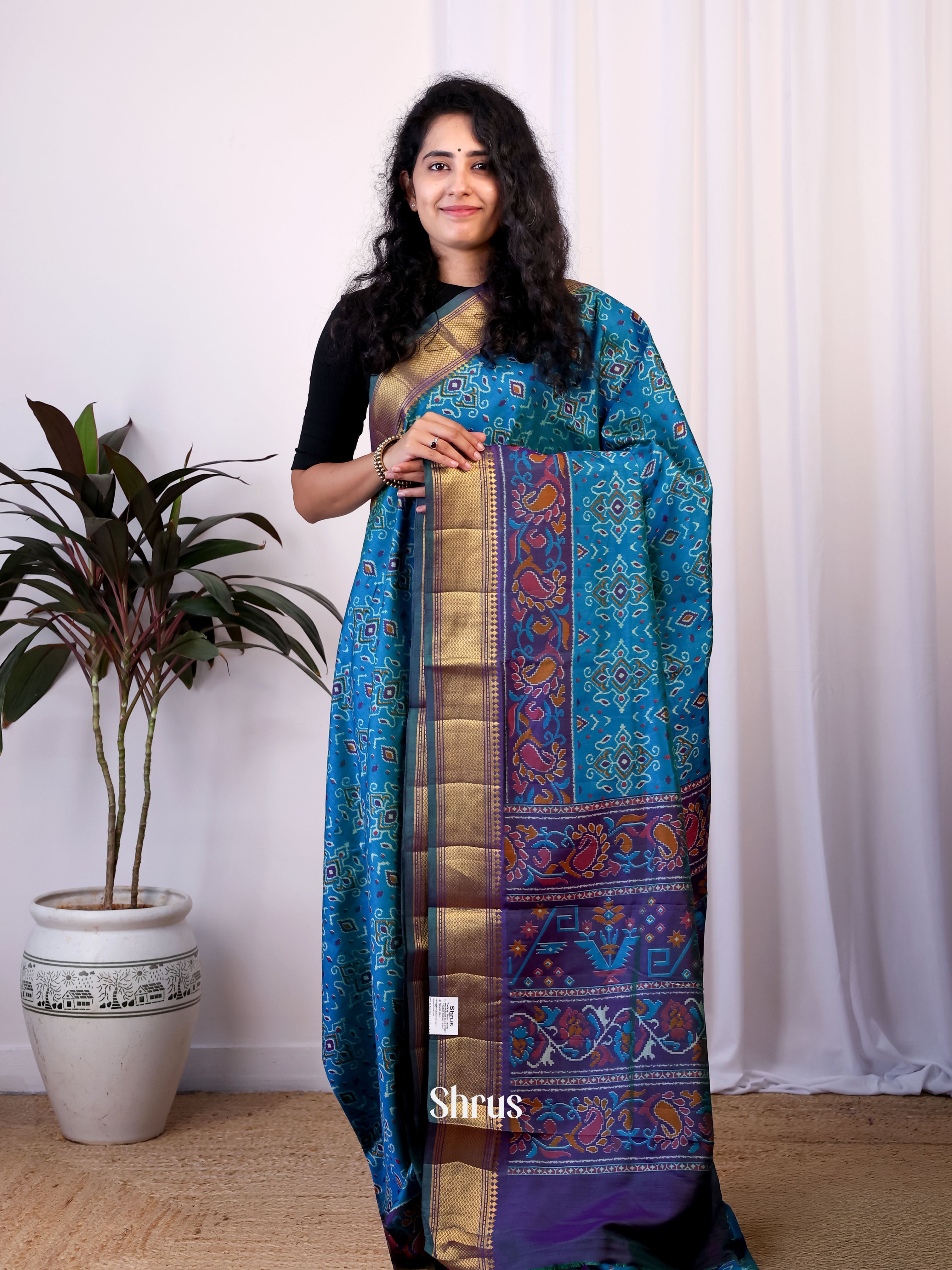 CIS23183 - Semi Patola Saree - Shop on Shrus.com