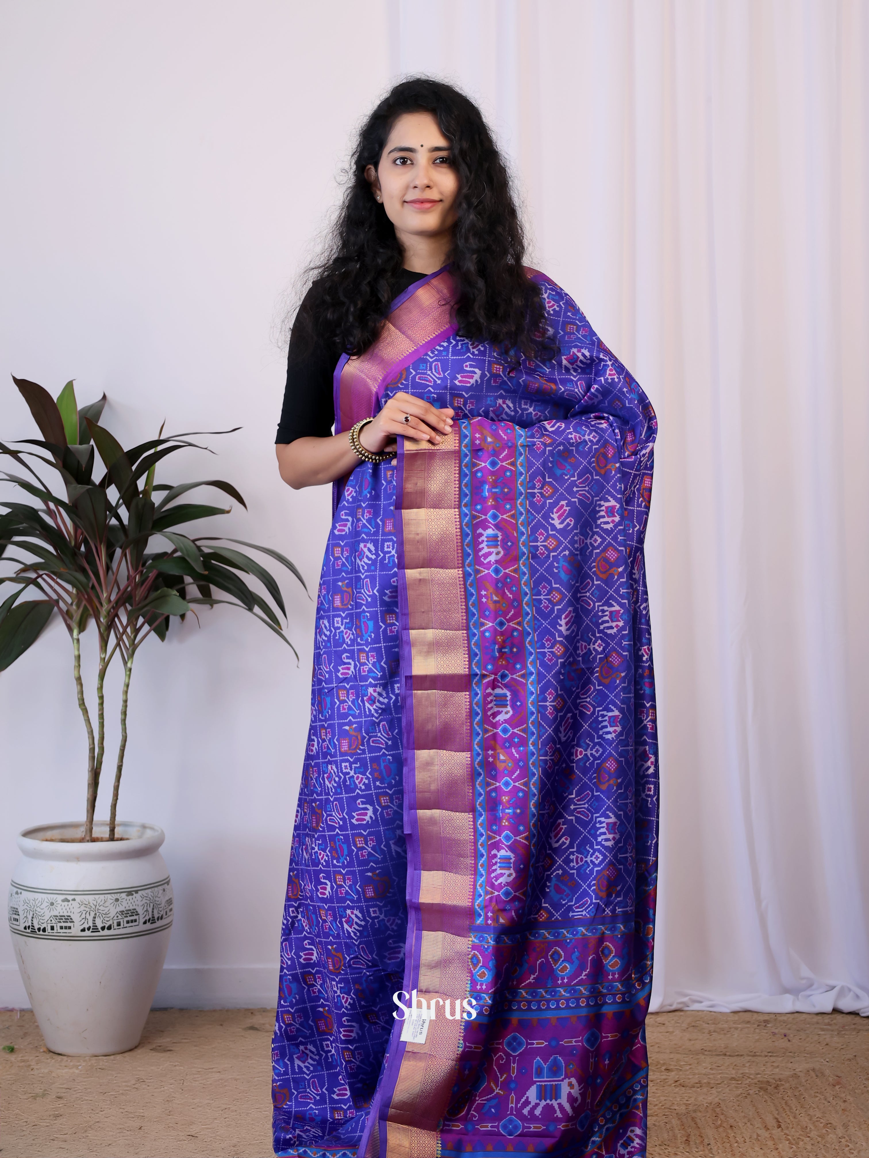 CIS23190 - Semi Patola Saree - Shop on Shrus.com