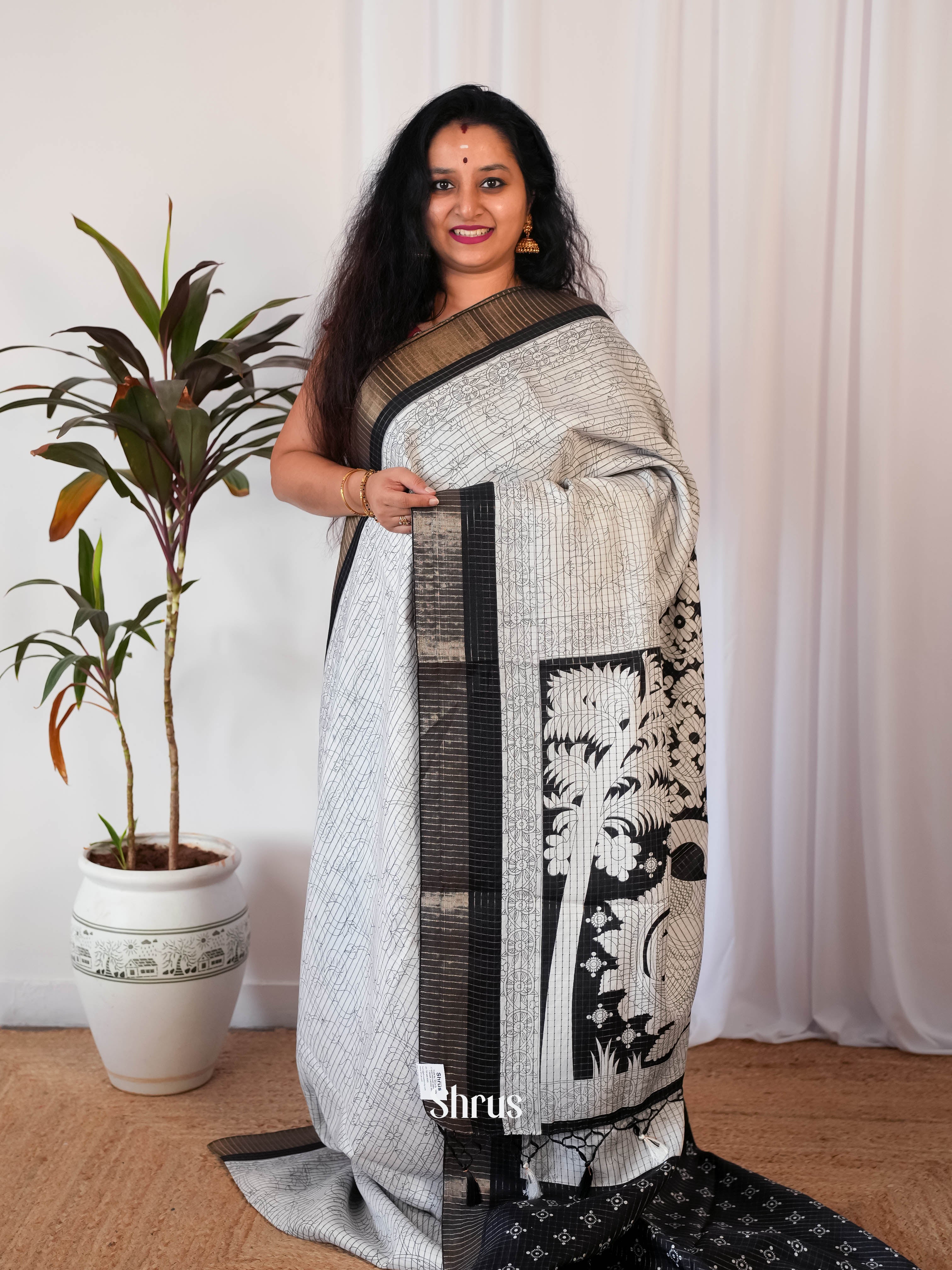 Cream & Black- Art modal Saree - Shop on Shrus.com
