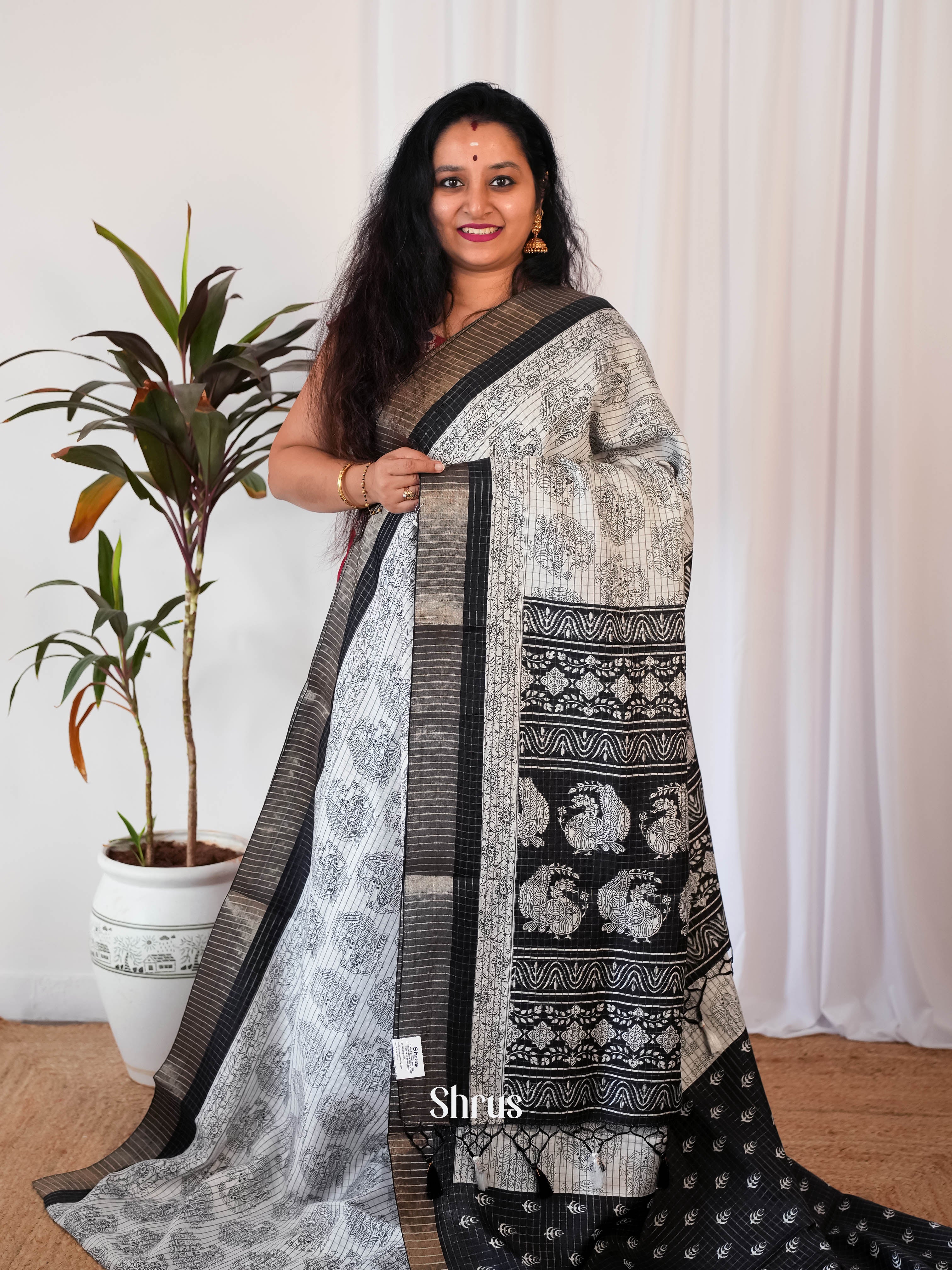 Cream & Black - Art modal Saree - Shop on Shrus.com